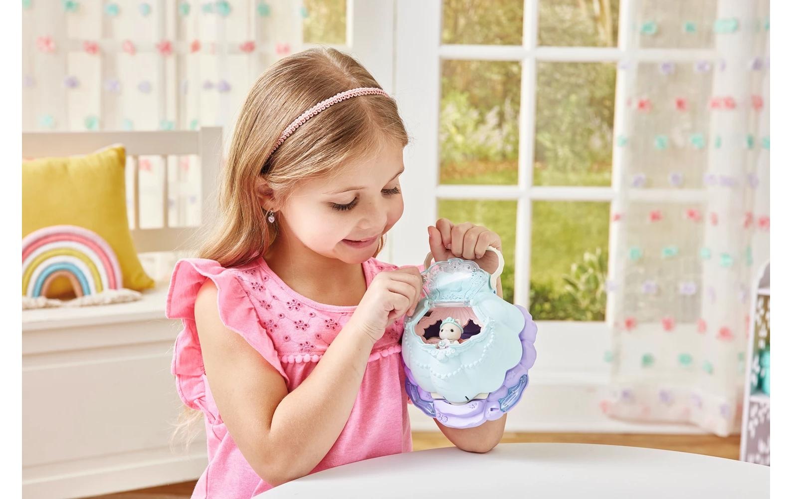 Sylvanian Families Spielfigur »Baby Meerjungfrauen Boutique«