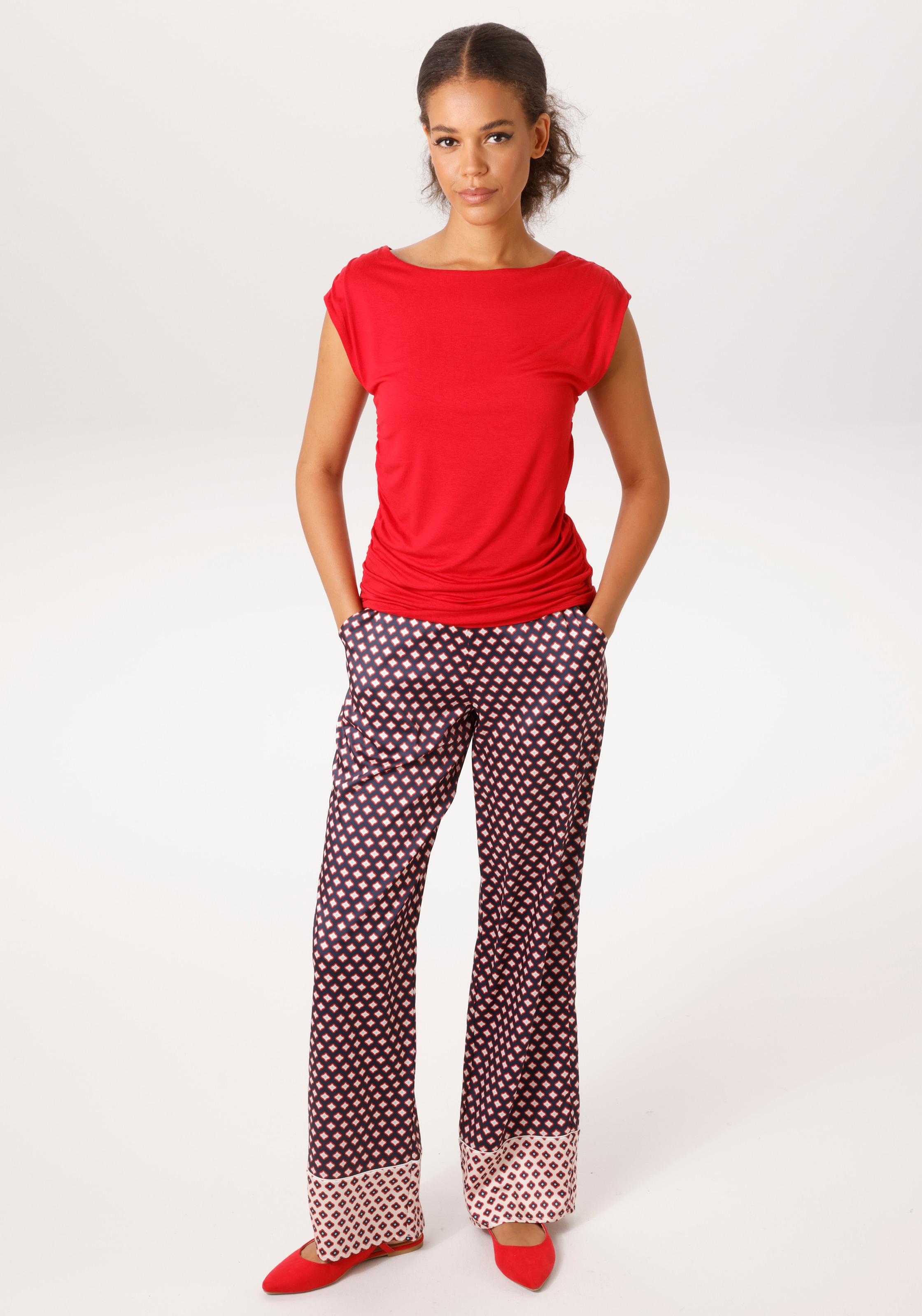 Aniston CASUAL T-shirt mit Raffungen an den Seitennähten - NEUE KOLLEKTION