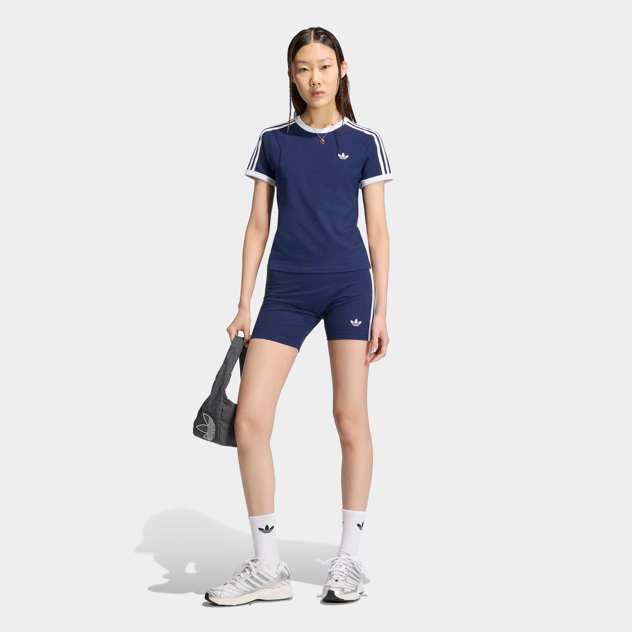 adidas Originals T-Shirt »3-STREIFEN, SCHMAL GESCHNITTEN« sanft anliegende Passform, ohne Verschluss, für sportlichen Look