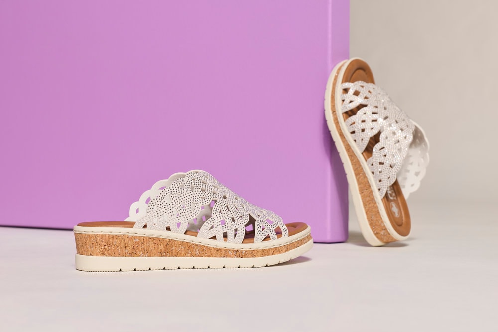Rieker Pantolette  chaussure d'été, chausson, talon compensé, avec pierres scintillantes