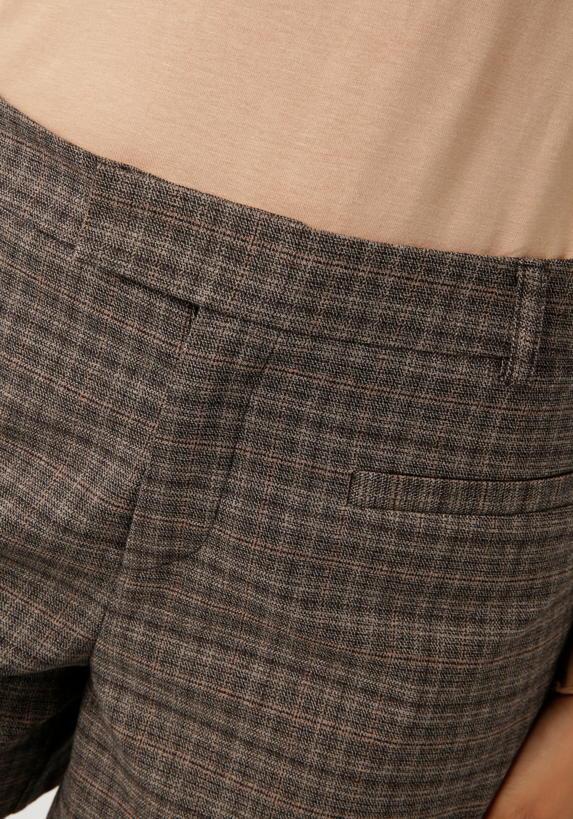 Aniston CASUAL Short tissé  im dezenten Karo-Dessin