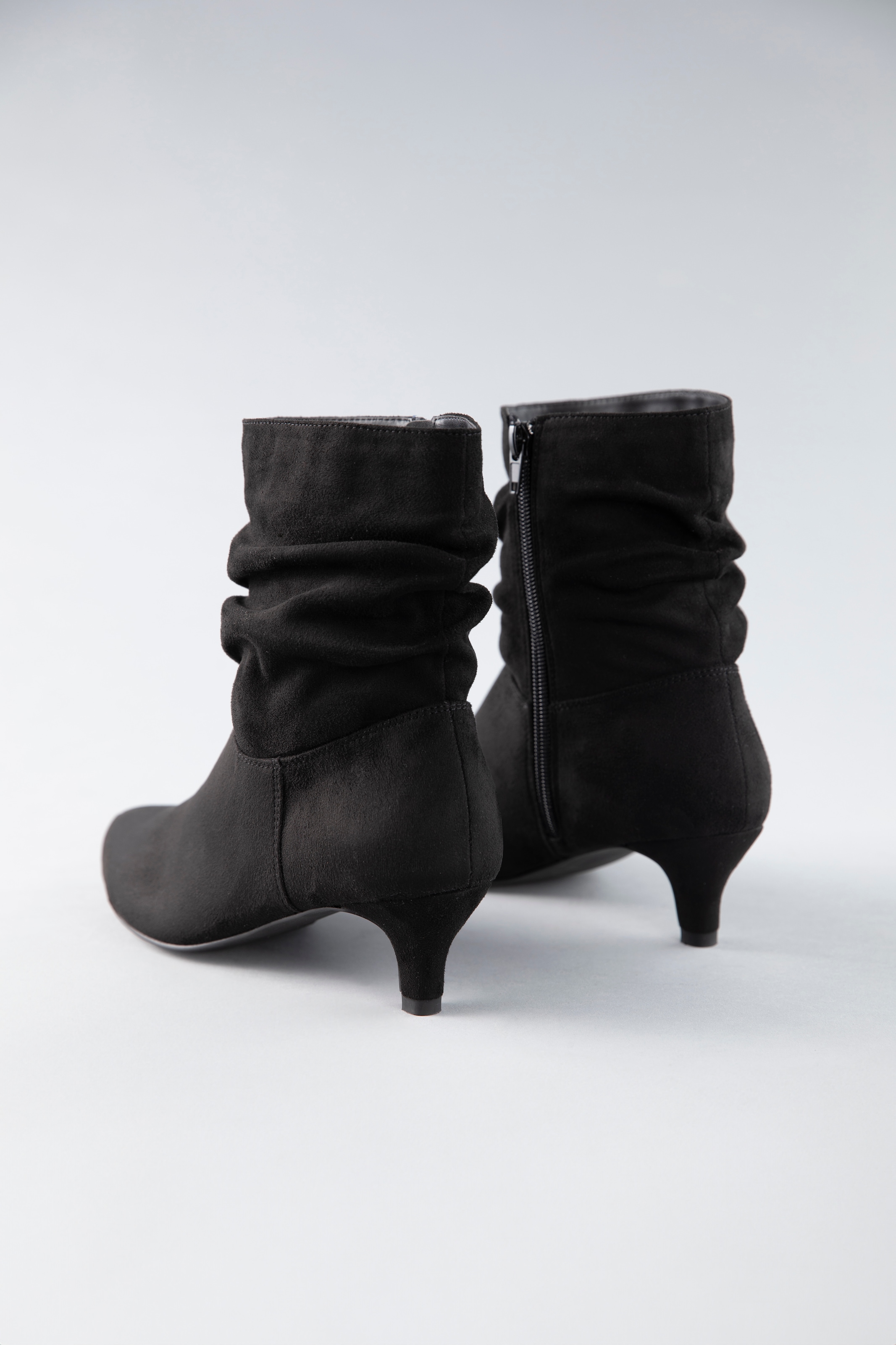 Image of Aniston SHOES Stiefelette Ankleboots mit slouchy Schaft und Reissverschluss