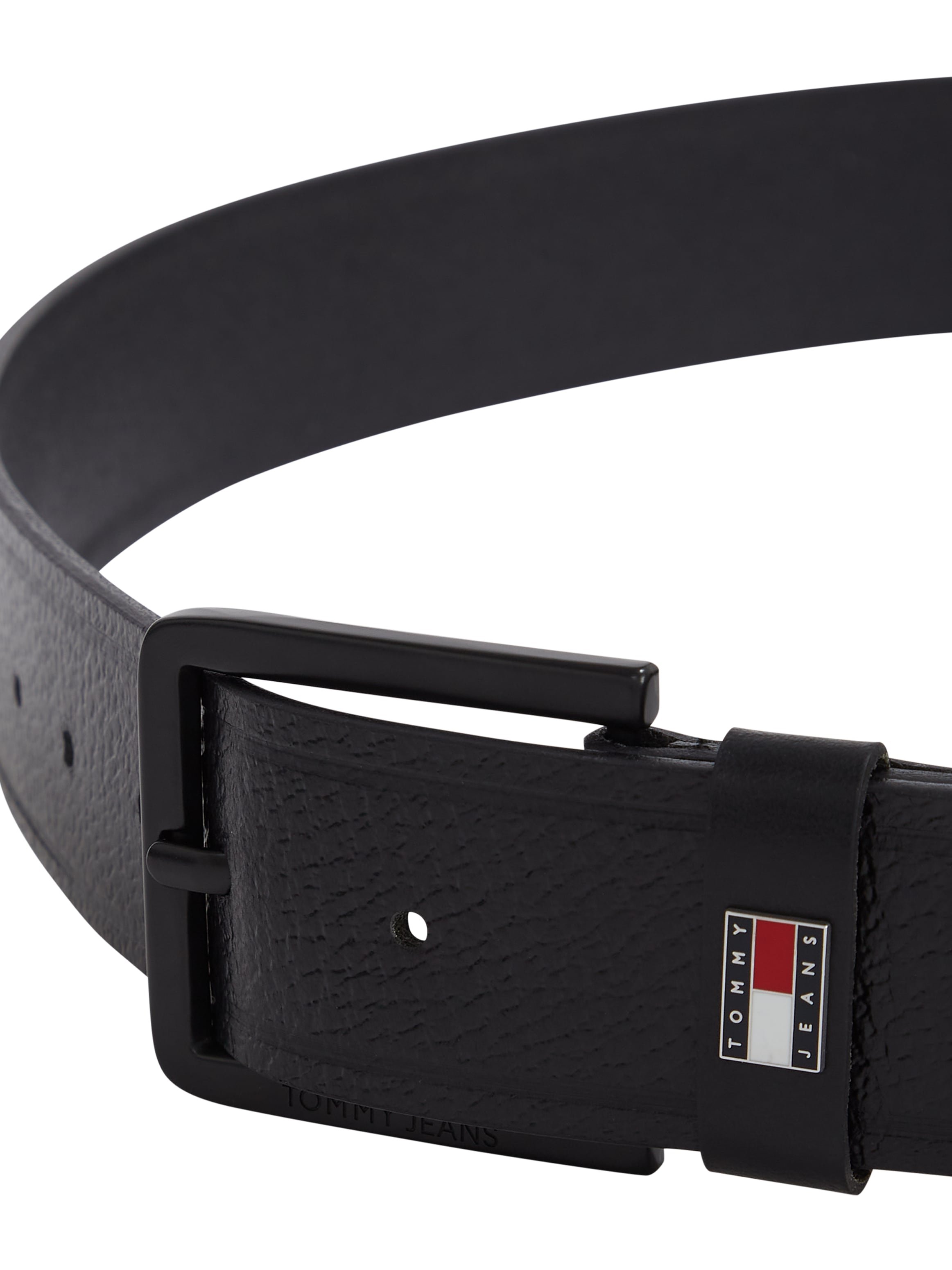 Tommy Jeans Ledergürtel »TJM ELEVATED FLAG LEATHER 3.5«, Grössenverstellbar, Markenlogoemblem aus Metall