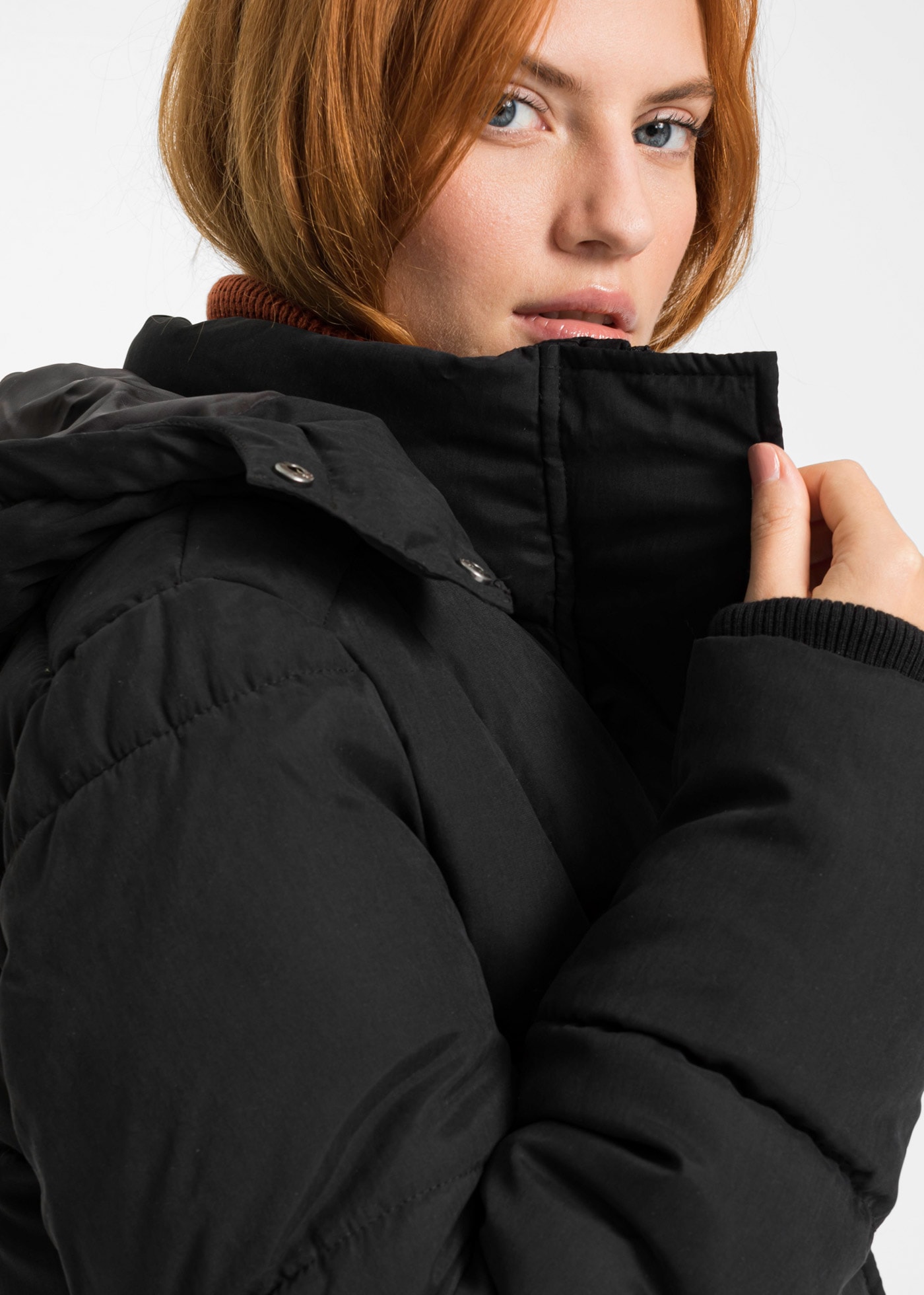 bonprix Veste d'hiver »Winterjacke mit verstellbarem Taillenbündchen« mit Kapuze Winterjacke mit abnehmbarer Kapuze und verstellbarem Taillenbündchen