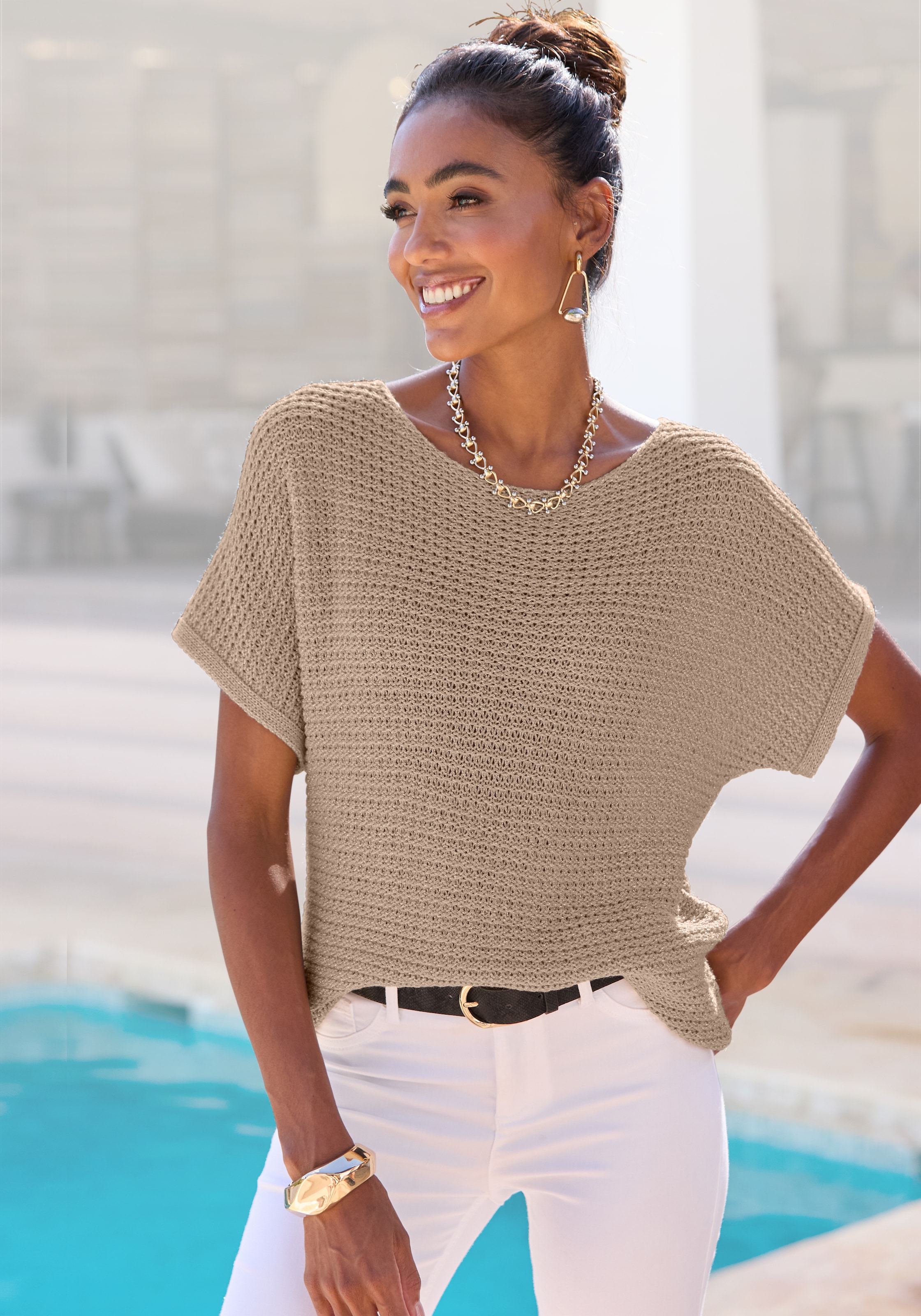 Image of LASCANA Kurzarmpullover "in lockerem Ajourstrick mit Metallic-Effekt" leichter Sommerpullover, Pullover mit Lurexgarn, Oversize, Strickshirt