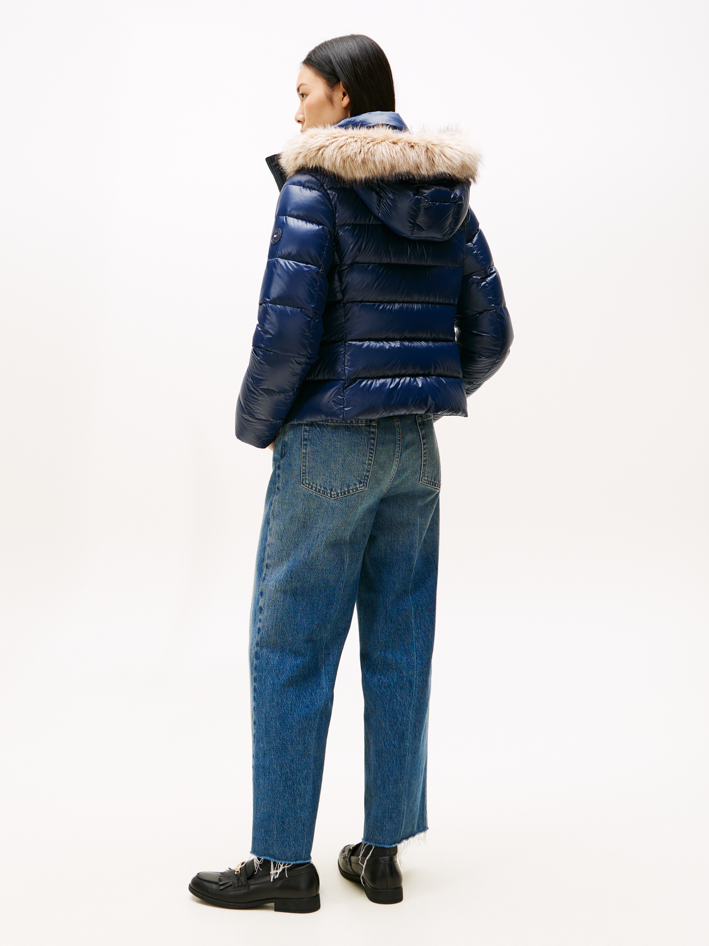 Tommy Hilfiger Veste matelassée »GLOSS HW DOWN SLIM JACKET W FUR« in leicht glänzender Optik, mit Fellimitat