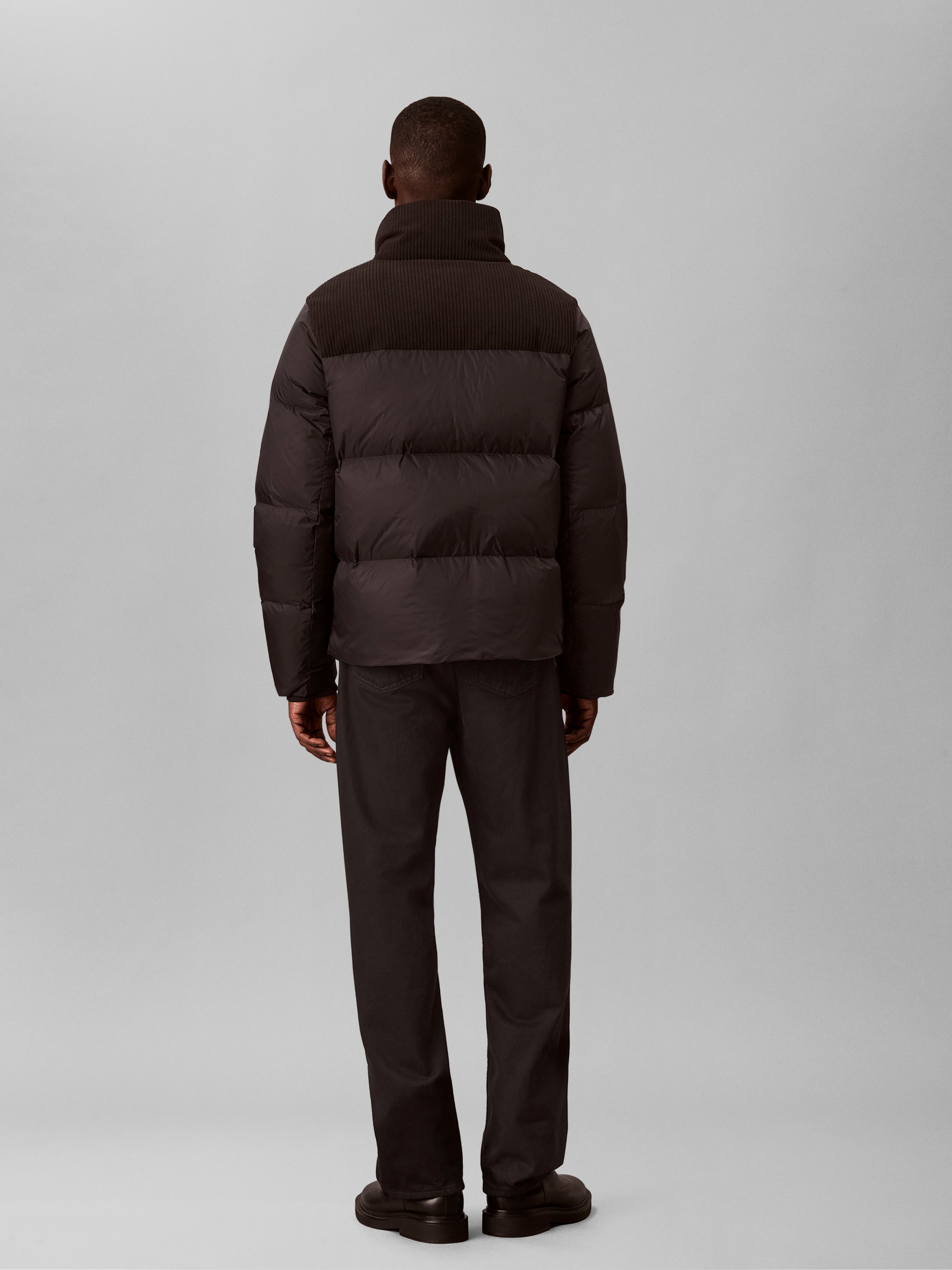 Calvin Klein Veste matelassée »MIXED MEDIA DOWN PUFFER« sans capuche coupe régulière avec col montant