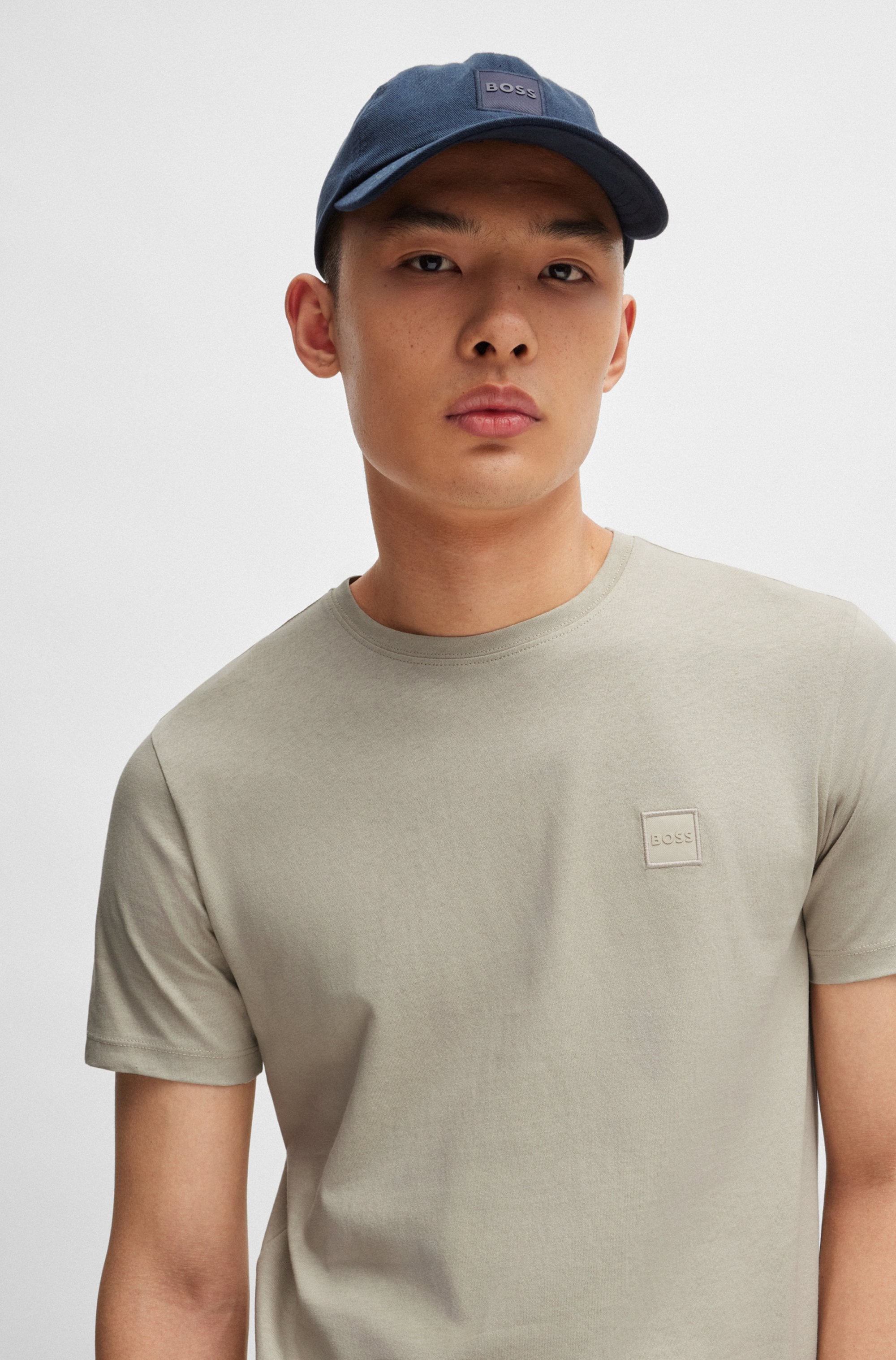 BOSS ORANGE T-Shirt »Tales«, mit BOSS Stickerei auf der Brust