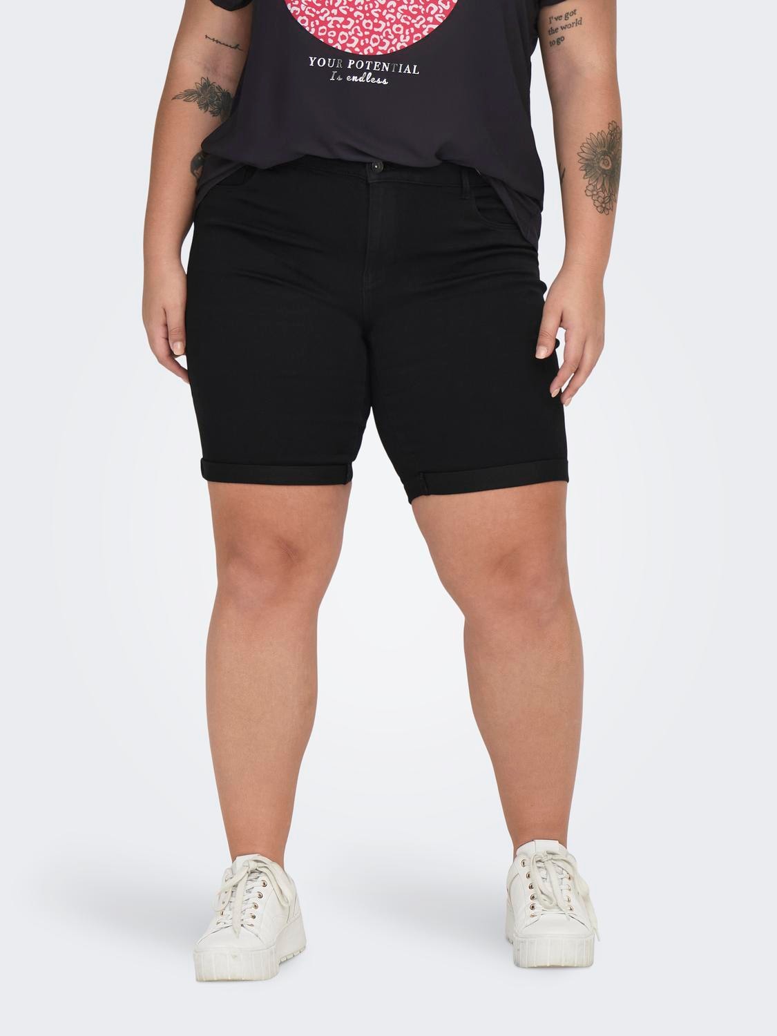 Image of ONLY CARMAKOMA Jeansshorts "CARTHUNDER LIFE REG LONG SHORTS DNM" Viskosemischung, skinny fit