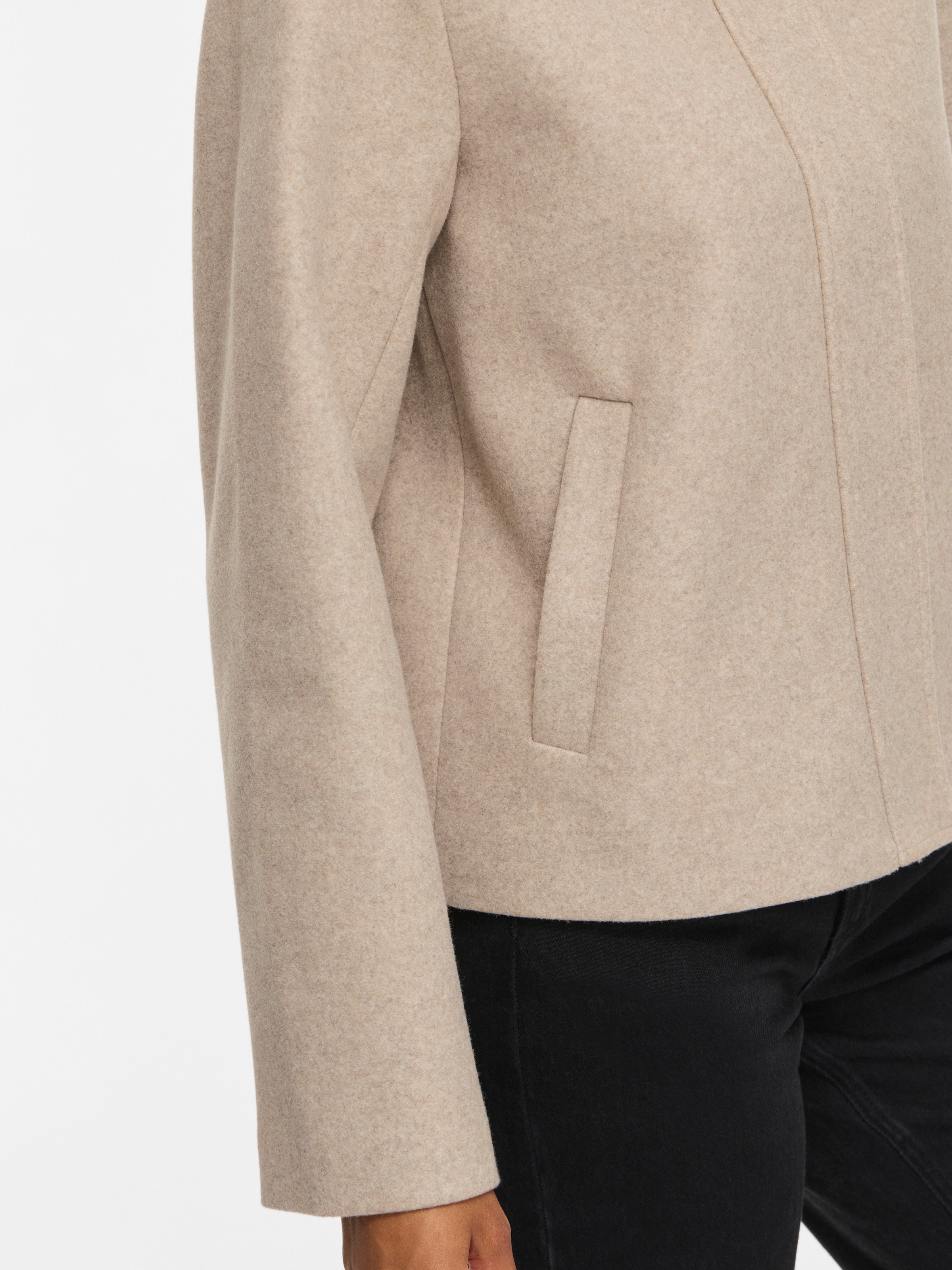 Vila Kurzjacke »VICLAUDIA L/S HIGH NECK SHORT JKT- NOOS« Kunstfaser
