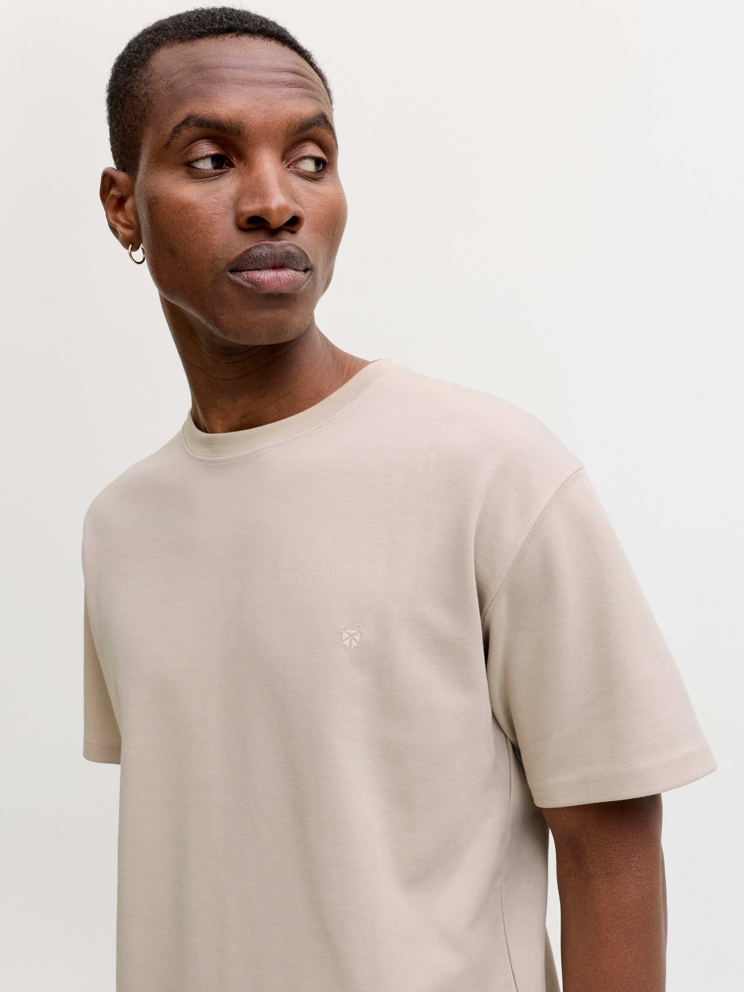 Jack & Jones T-shirt à manches courtes »JPRBLAETHAN SS LOGO TEE SN« mélange de matériaux, coupe régulière