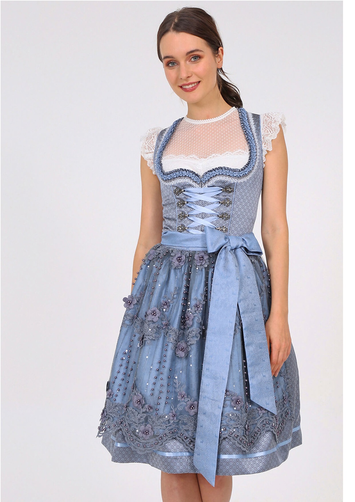 Dirndl midi mit Spitzenschürze