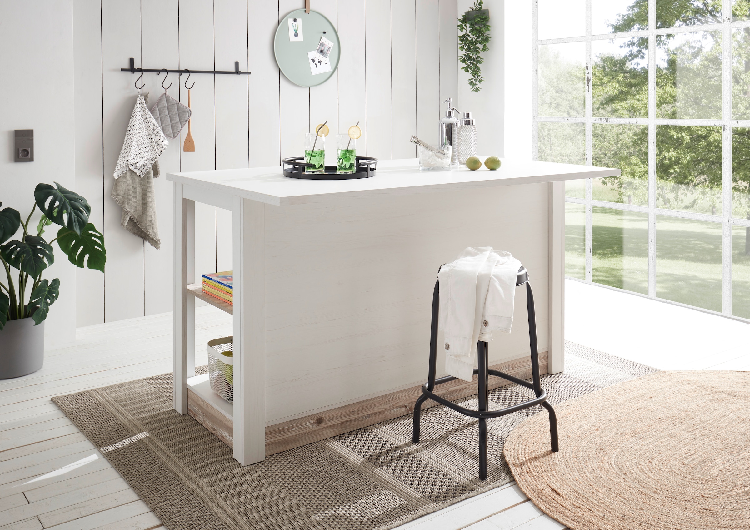 Home affaire Kücheninsel »Florenz, Küchenblock in Pinie Weiss, Kochinsel, Küchenarbeitsblock« Breite 161 cm, mit verschnörkeltem Metallgriff, Arbeitshöhe 92 cm