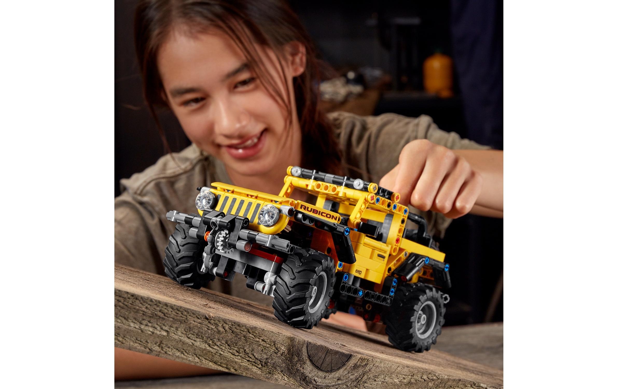 LEGO® Konstruktionsspielsteine »Jeep Wrangler 42122«