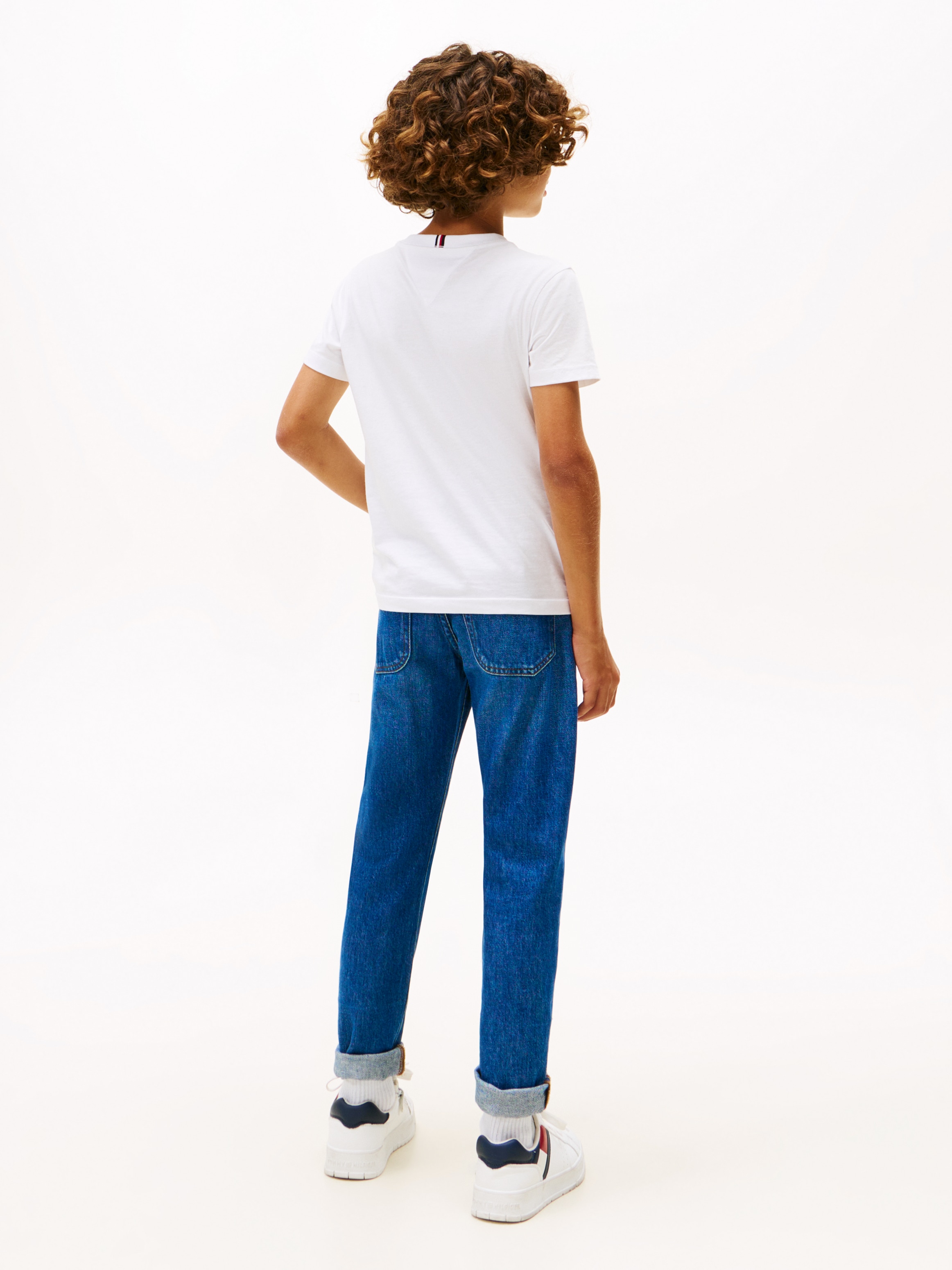 Tommy Hilfiger T-Shirt »ESSENTIAL ARCHIVE FIT TEE SS« Kinder bis 16 Jahre, Rundhals, Logostickerei