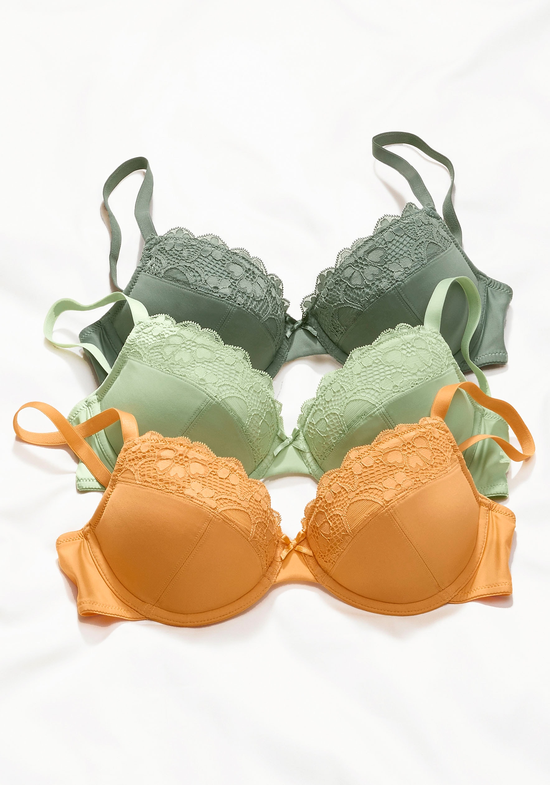 Image of petite fleur by Lascana Push-up-BH Packung, 3 Stück, mit Bügel im attraktiven Multipack, Dessous