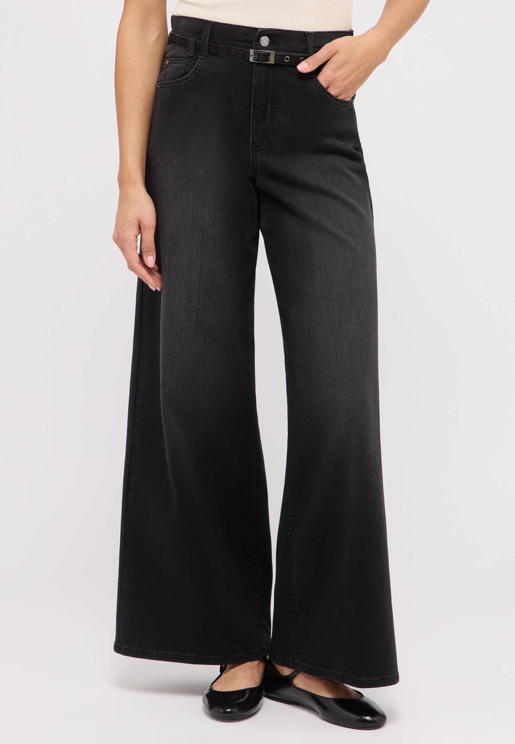 Image of ANGELS Relax-fit-Jeans "LIVA BELT" mit sehr weitem Bein und Gürtel