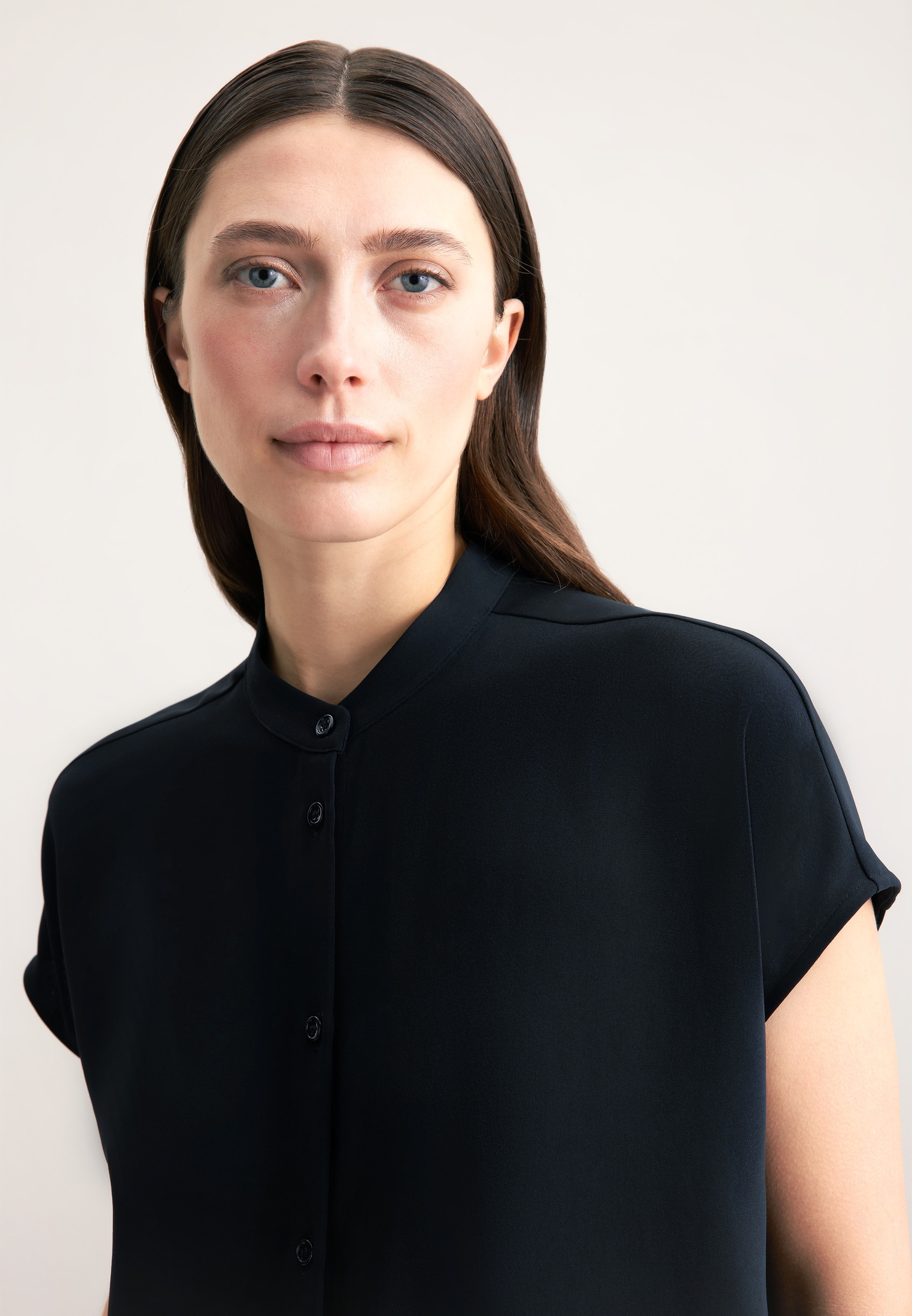 seidensticker Blouse classique »Schwarze Rose«, Kurzarm Kragen Uni
