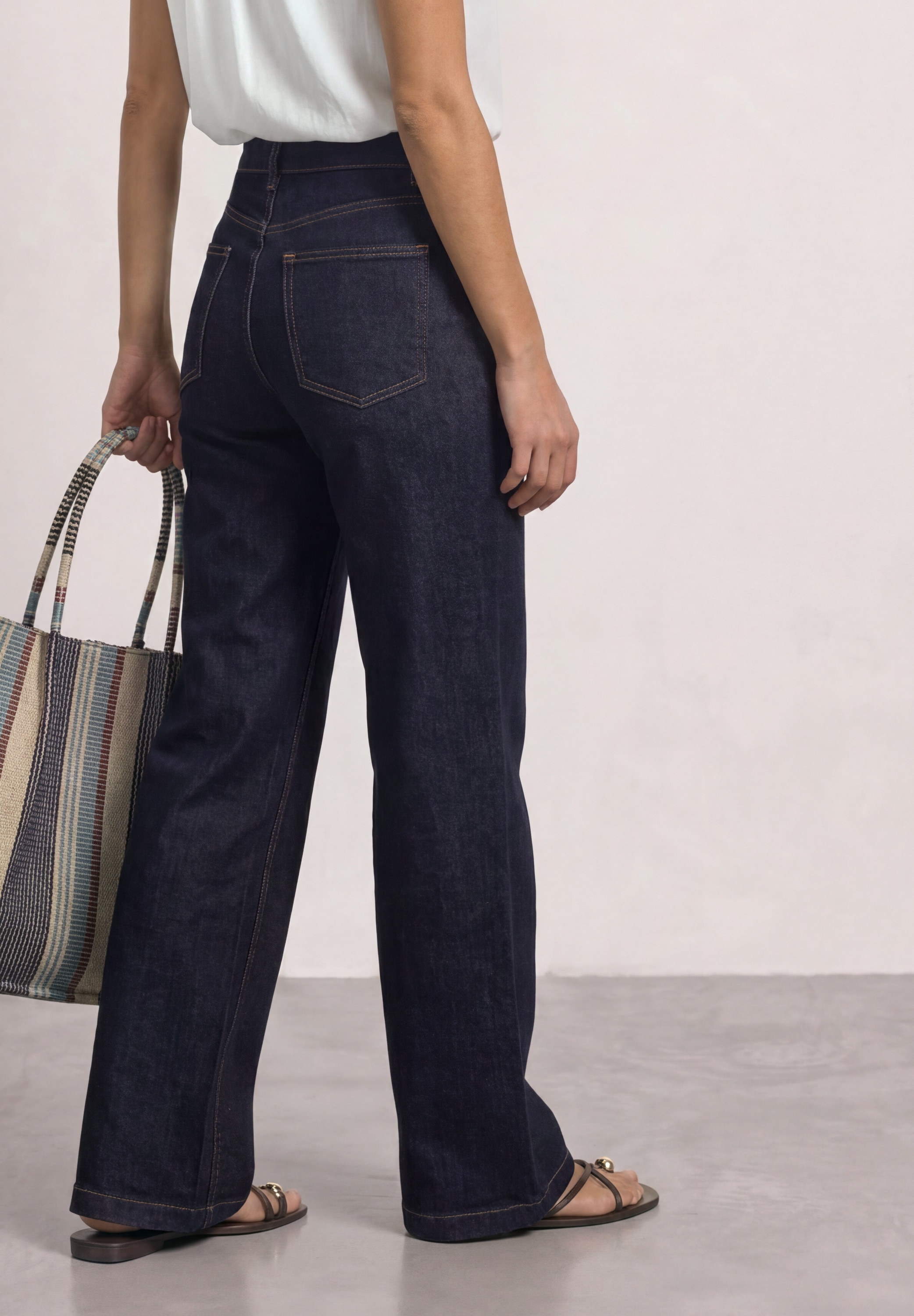STREET ONE Loose-fit-Jeans »Style Emee« mit Stretch / in Rinsed-Optik
