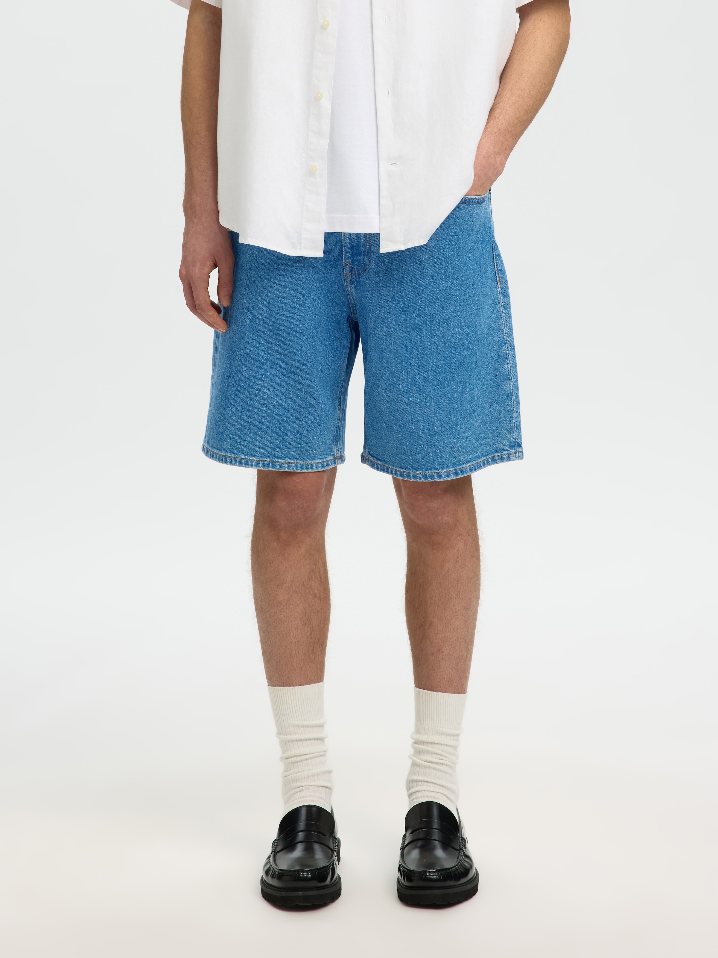 Image of SELECTED Shorts "SLHREG ALEX L.BLUE 701 DENIM SHORTS NOOS"