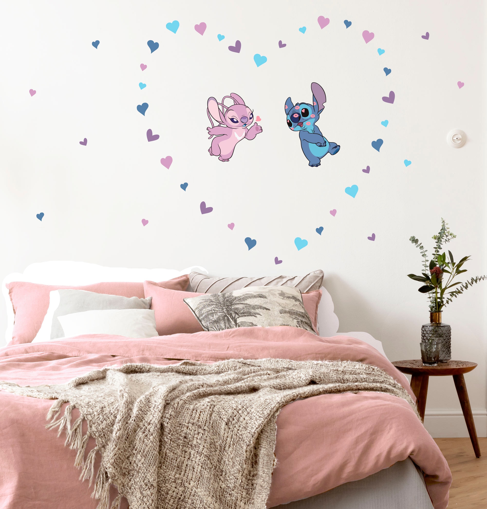 Image of Komar Wandtattoo "Stitch in Love - Grösse 50 x 70 cm" selbstklebend, Wandsticker, Kinderzimmer