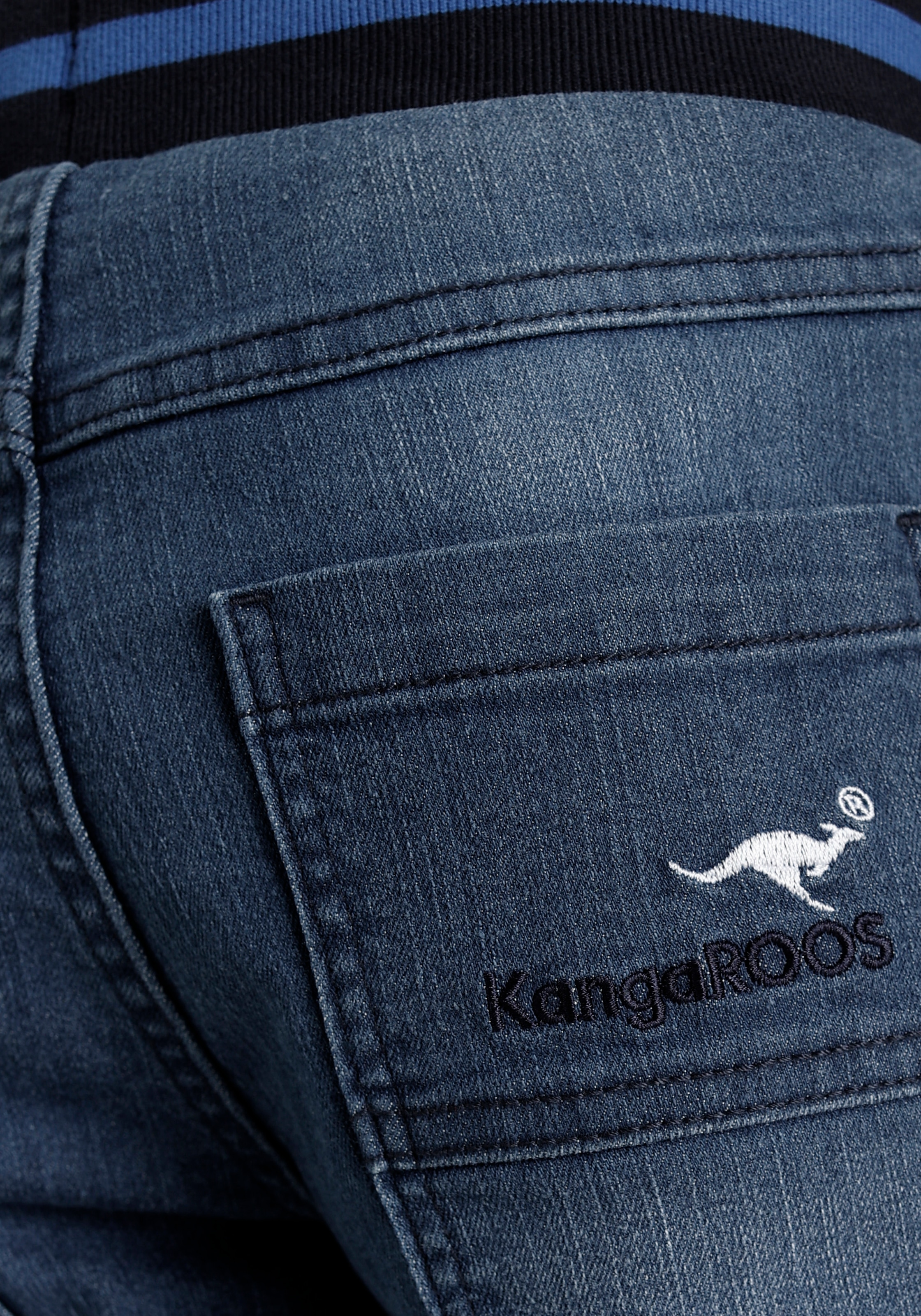 KangaROOS Stretch-Jeans »Denim«, in authentischer Waschung Découvrir sur