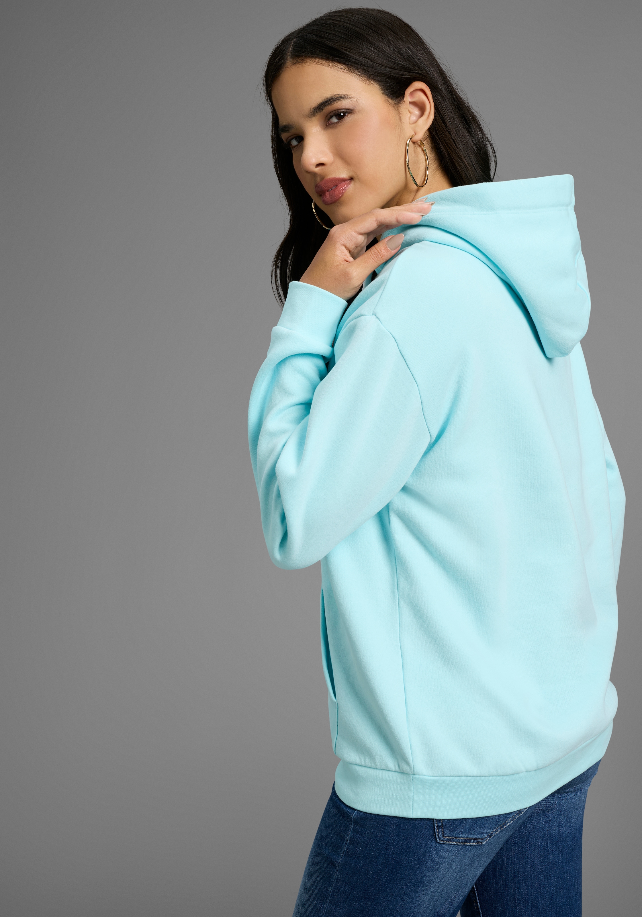 DELMAO Kapuzensweatshirt, Weiche Baumwollmischung mit Kängurutasche und bedruckter Kordel