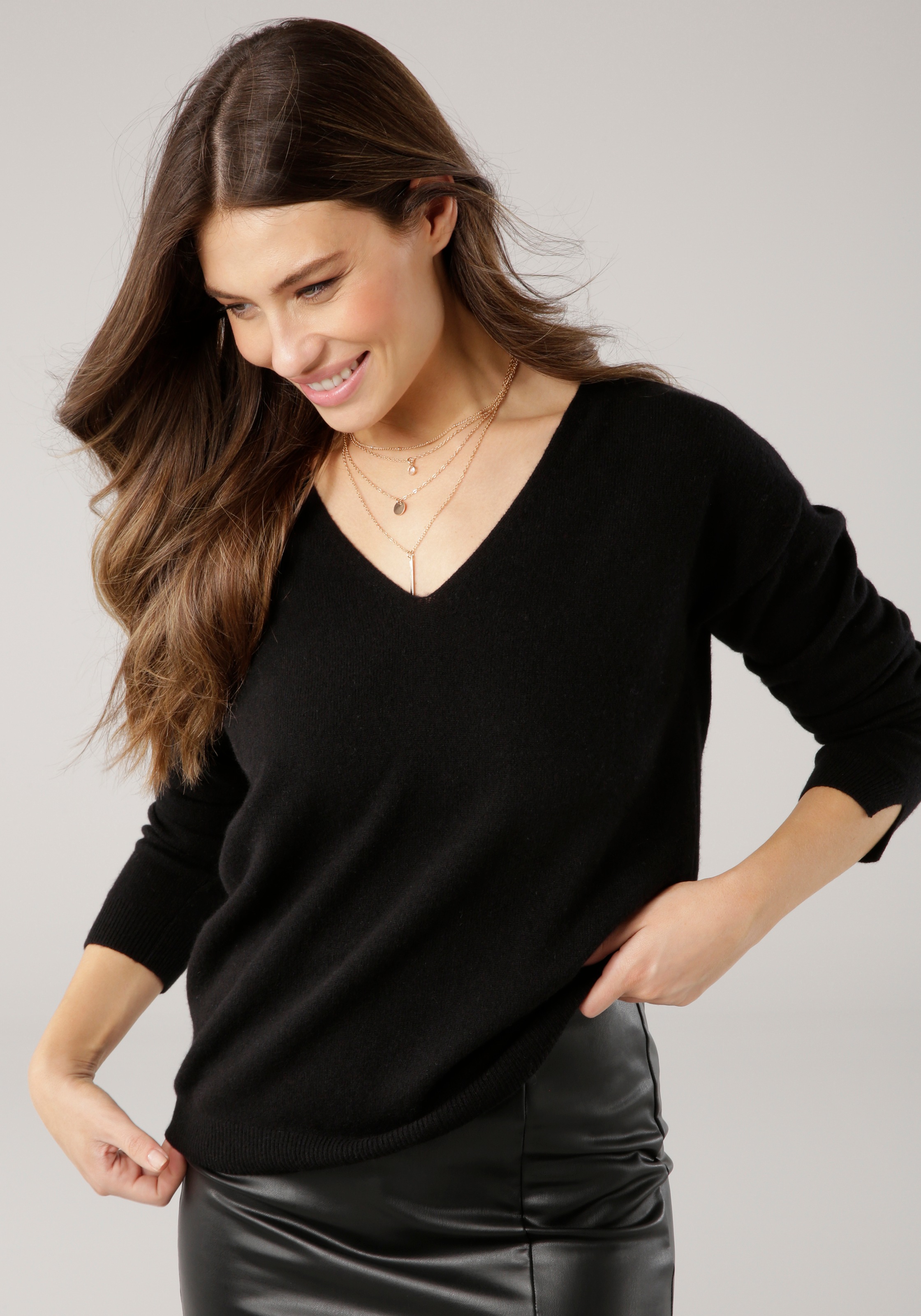 Image of Laura Scott Kaschmirpullover, mit V-Ausschnitt in vielen verschiedenen Farben - NEUE KOLLEKTION bei Ackermann Versand Schweiz