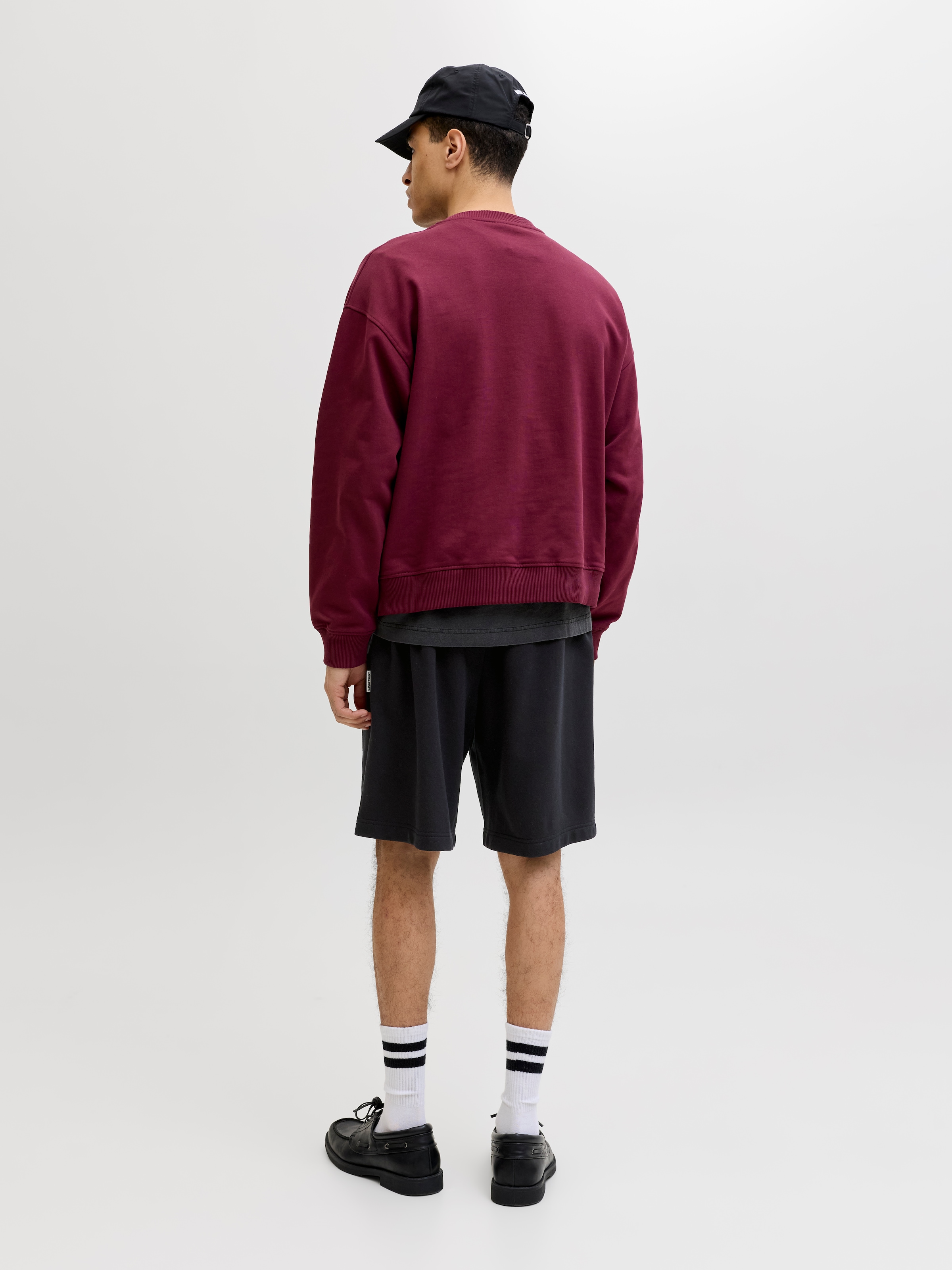 Jack & Jones Sweatshorts »JPSTKARL BRADLEY PINTUCK SHORT STYD SS26«  mélange de matériaux, coupe décontractée