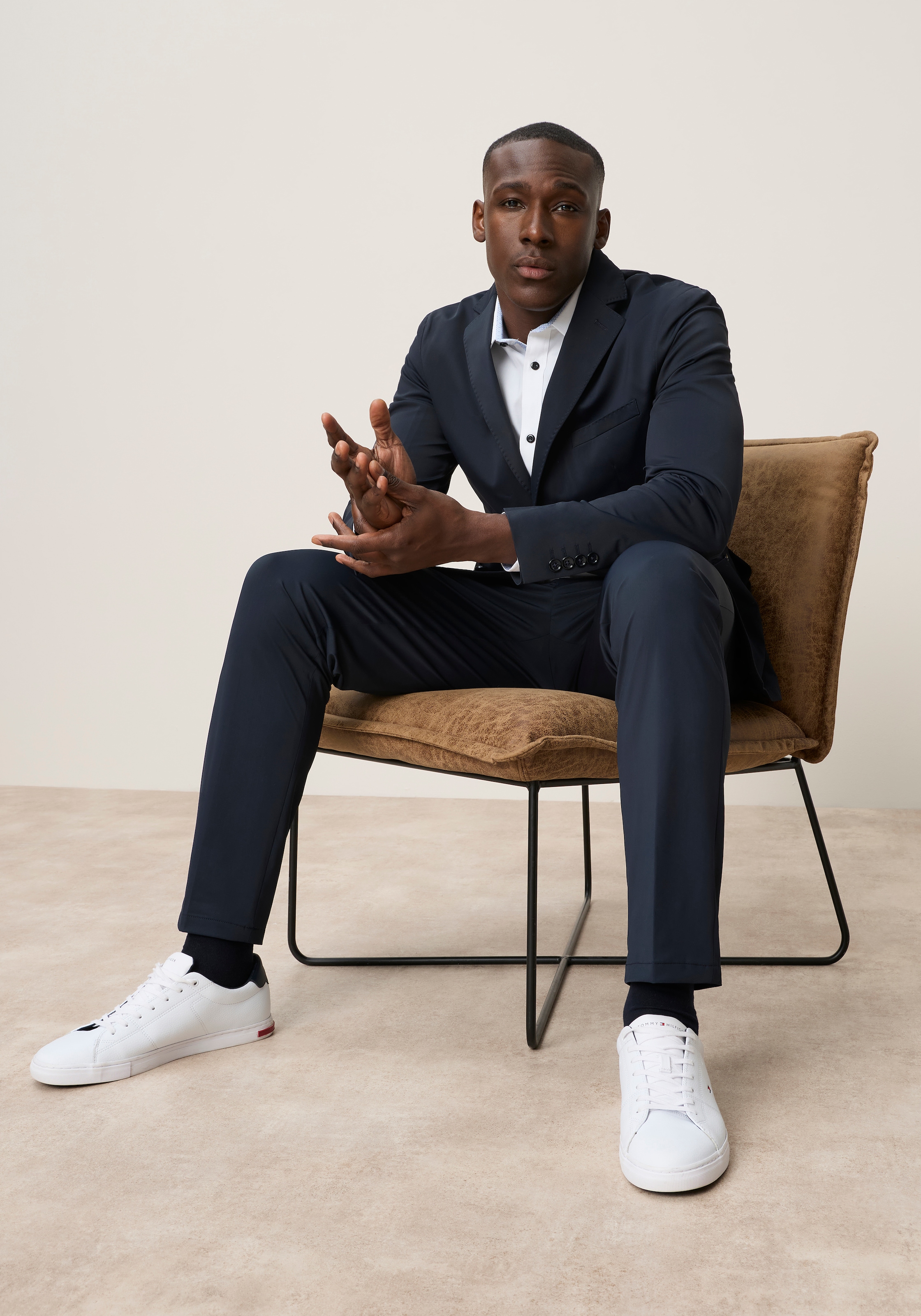 Bruno Banani Costume »Komfort – leicht, flexibel, knitterarm, modern« Veste & pantalon,  coupe slim Léger pour l'été – pas de transpiration, pas de stress
