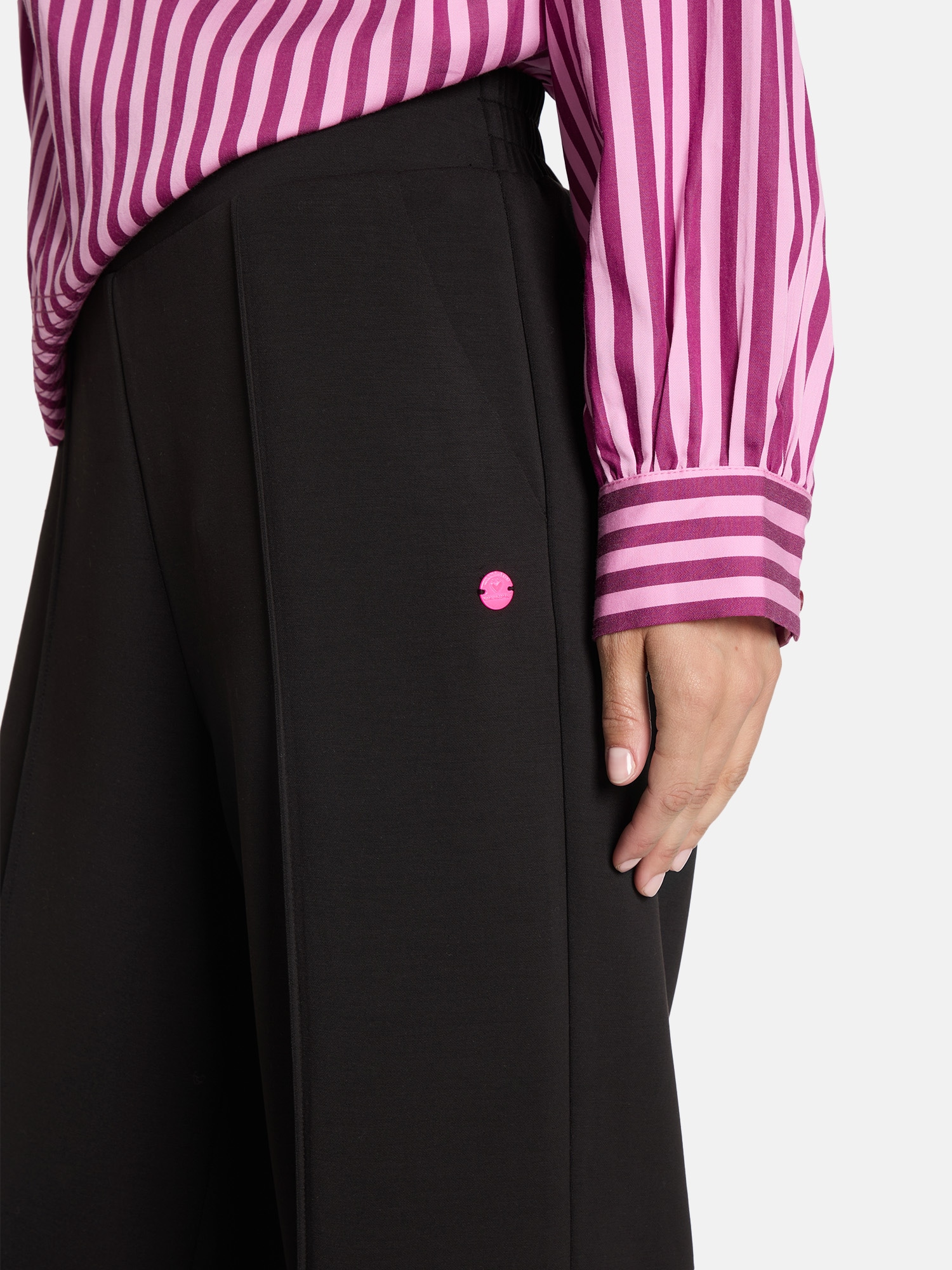 Lieblingsstück Stoffhose, mit weitem Bein