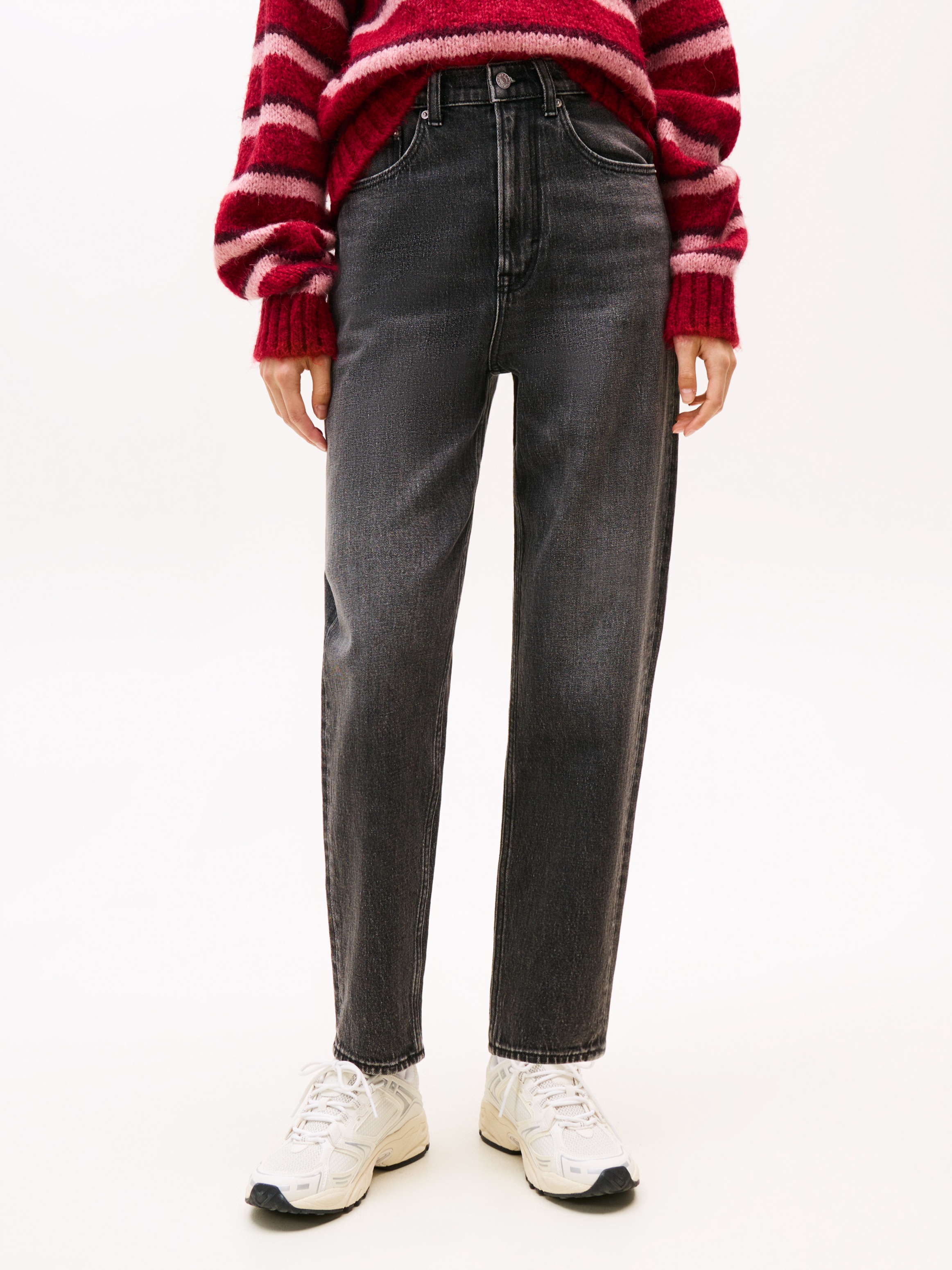 Image of Tommy Jeans Tapered-fit-Jeans "MOM JEAN UH TPR BI0187"
