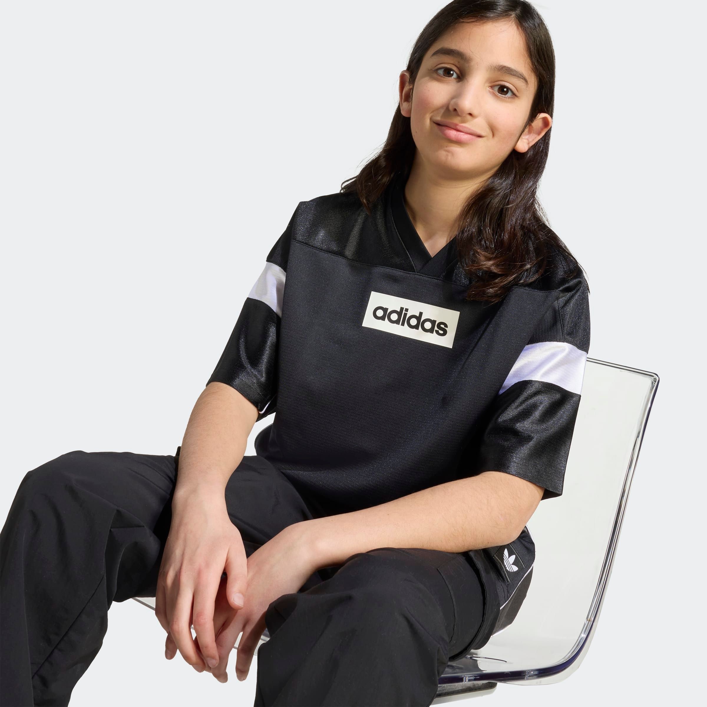 adidas Originals T-Shirt »JERSEY TEE« sportlicher Stil, V-Ausschnitt, Oversize-Passform, aus Polyester