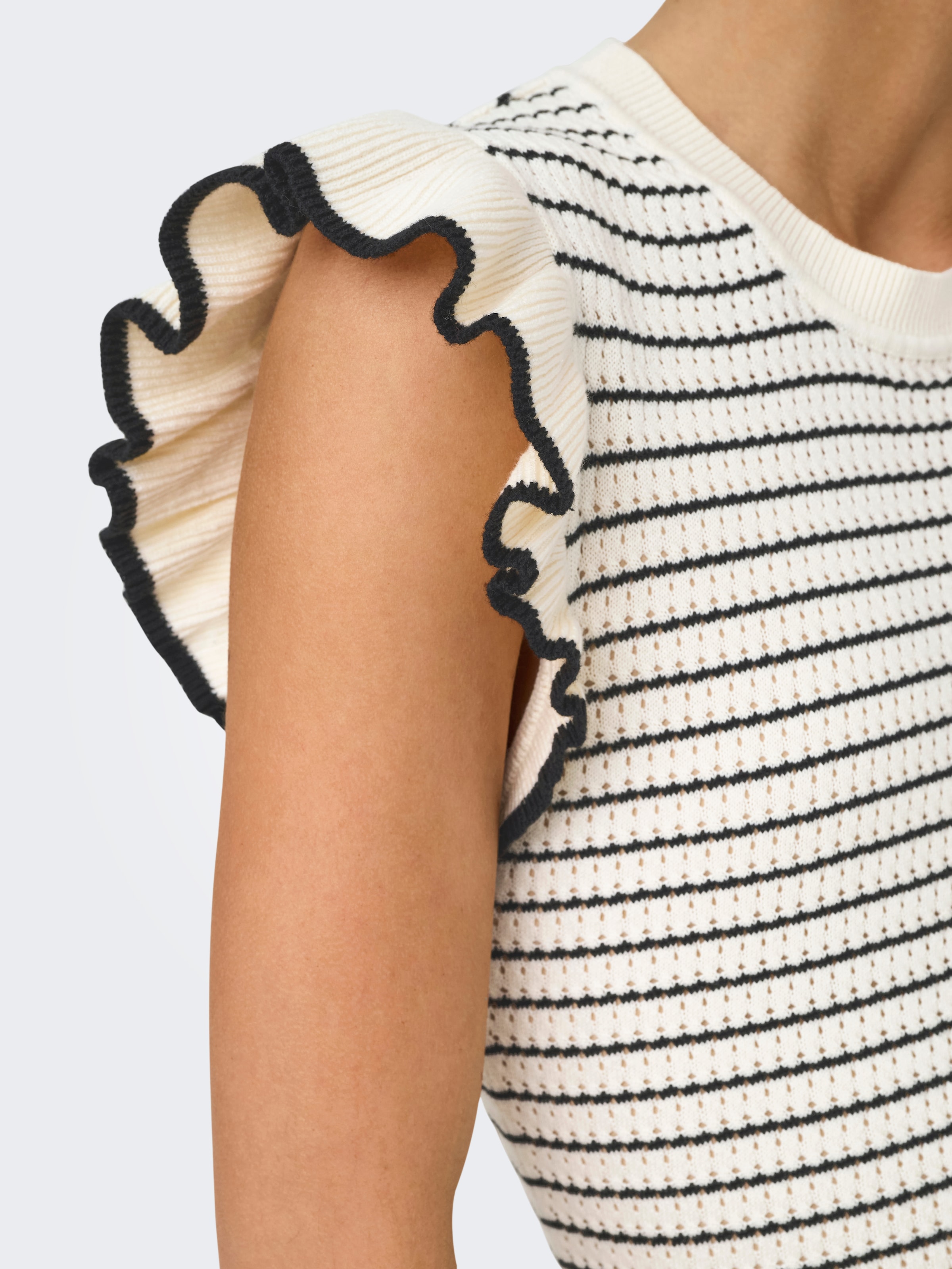 JDY Pull à manches courtes »JDYCARICE S/L FRILL PULLOVER KNT NOOS«