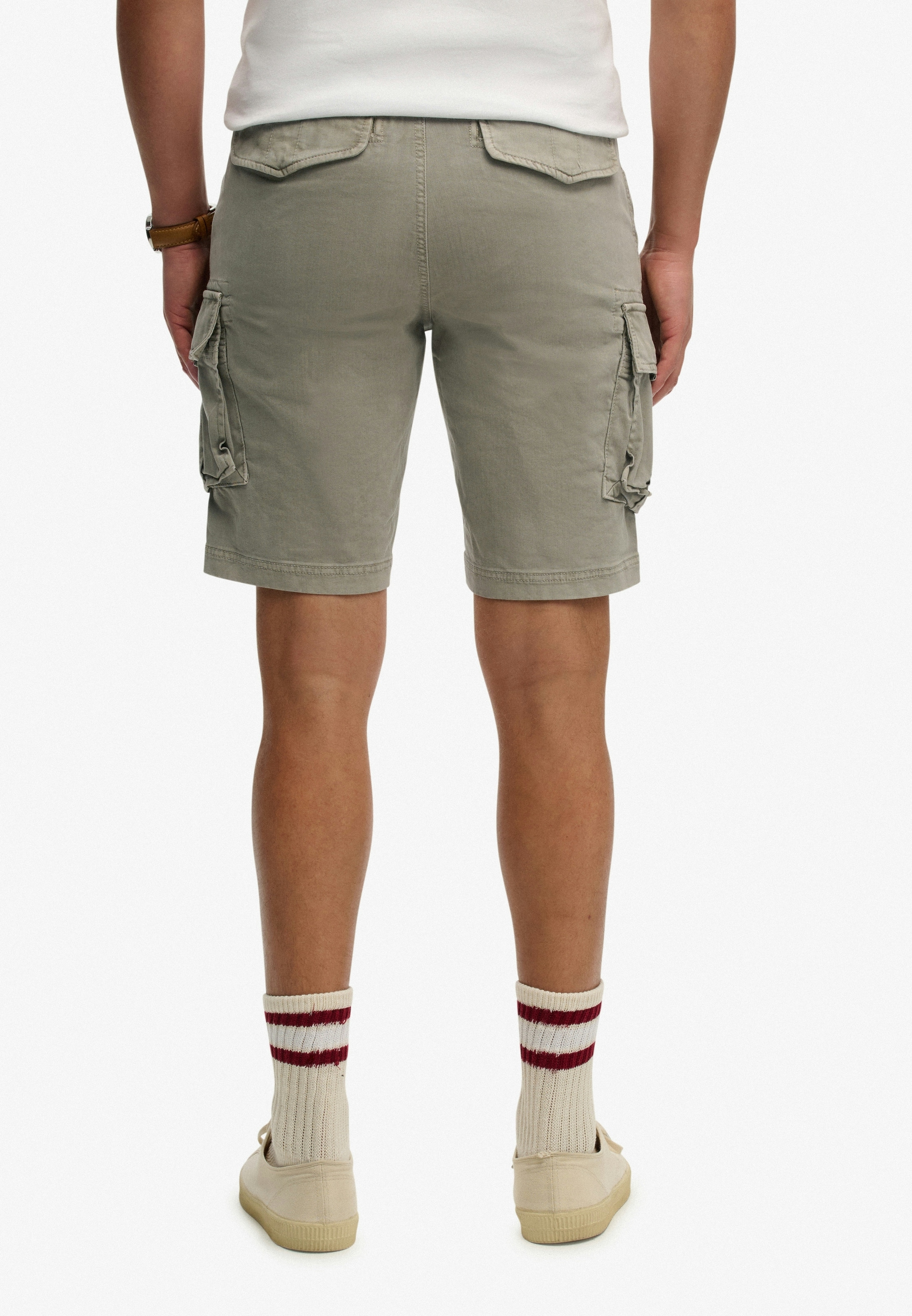 Superdry Cargobermudas »CORE CARGO SHORT«  Straight Fit, mit Reissverschluss und 1-Knopf-Verschluss, knielang