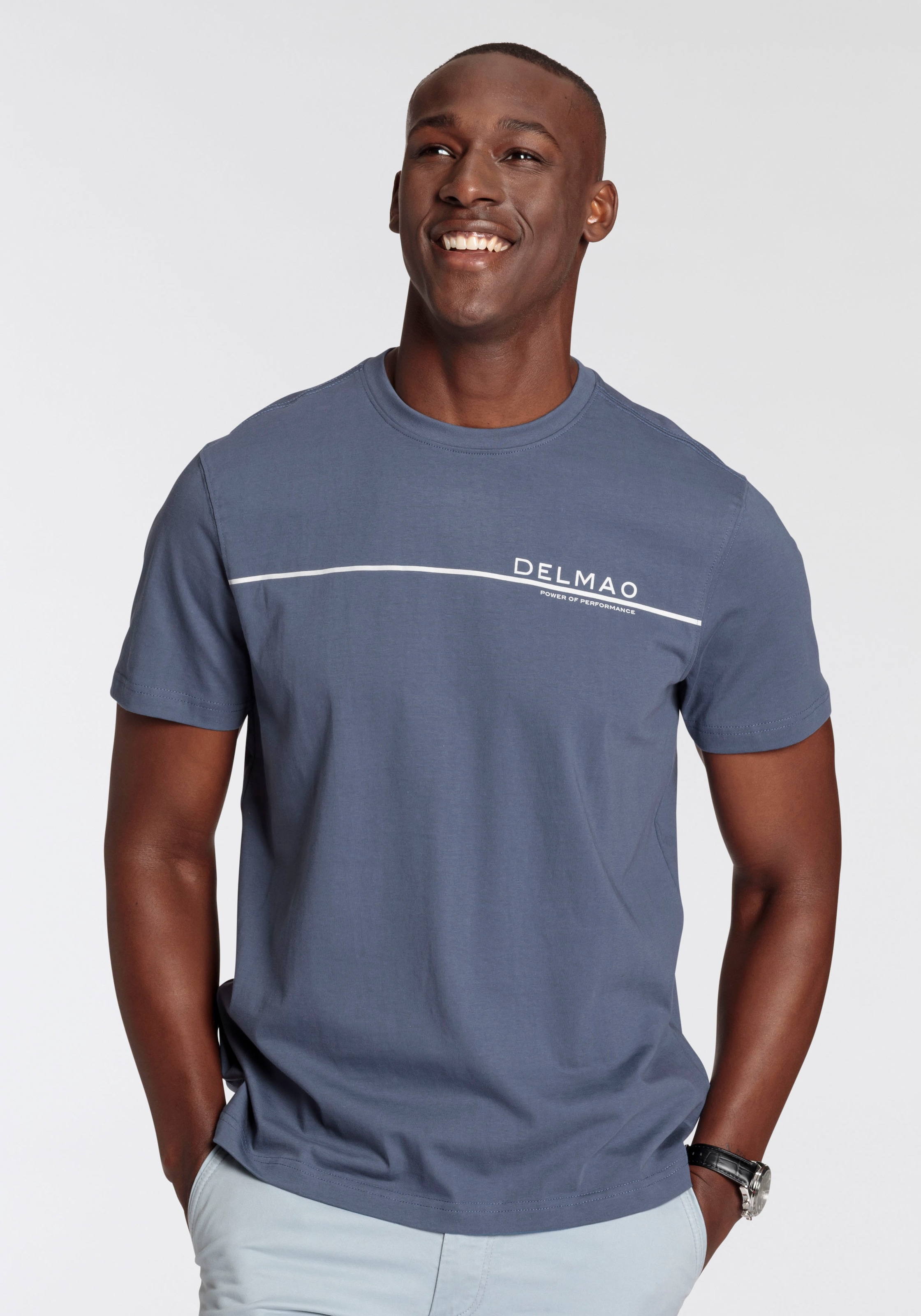 Image of DELMAO T-Shirt Kurzarm, mit coolem Print, Rundhalsausschnitt, aus 100% Baumwolle