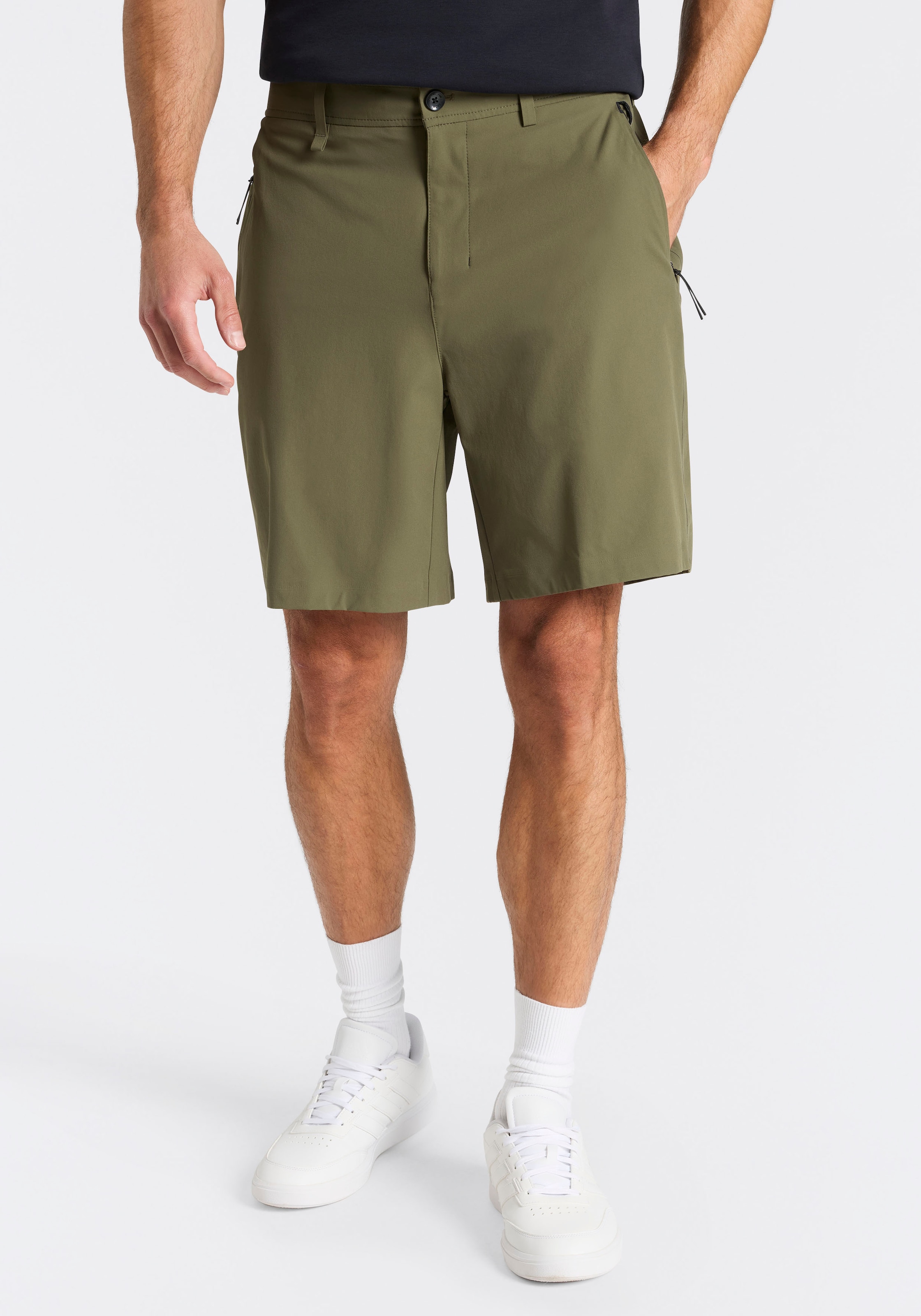 Image of BOSS GREEN Shorts "Porsche Spirit 70 Capsule Collection" Premium Herrenmode Limited, Stretchmaterial, wasserabweisendes Finish