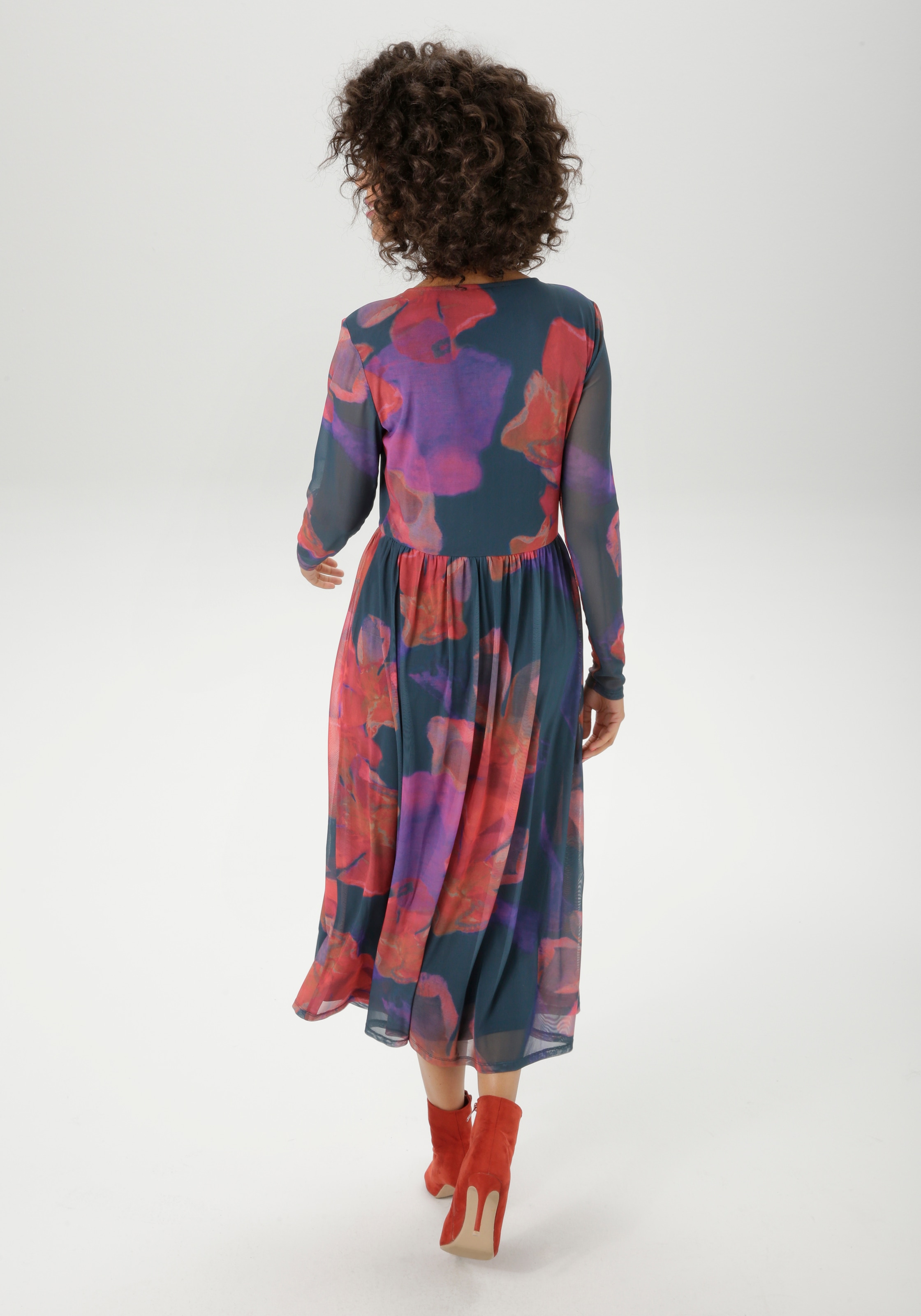 Aniston CASUAL Midikleid, mit grossflächigen Batik-Blüten bedruckt - NEUE KOLLEKTION