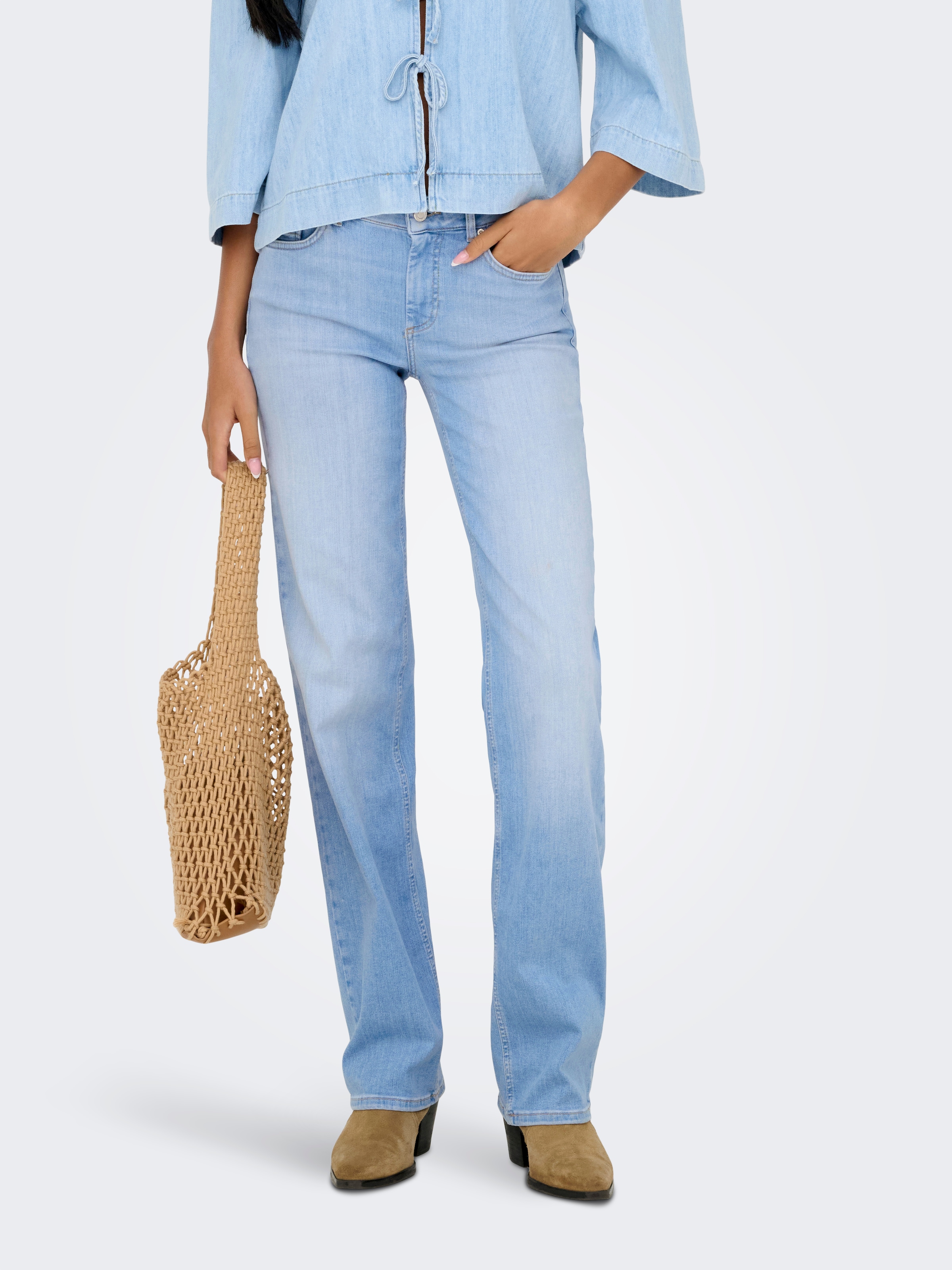 Image of ONLY Straight-Jeans "ONLBLUSH MID STRAIGHT DNM REA828 NOOS" mittlere Leibhöhe, gerade Beinform, helle Waschung