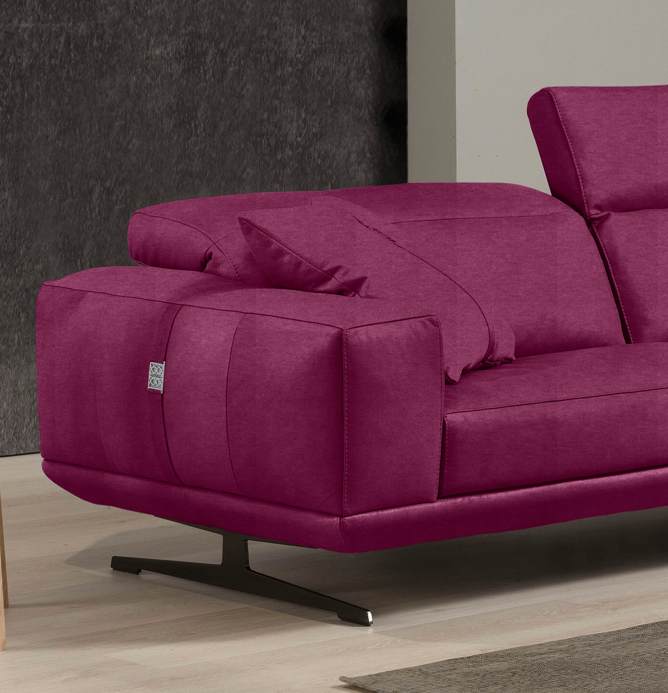Egoitaliano 2,5-Sitzer »Gloria, super bequem und hochwertige Verarbeitung, edles Design«, beidseitig verstellbare Rückenelemente, mit Metallfüssen