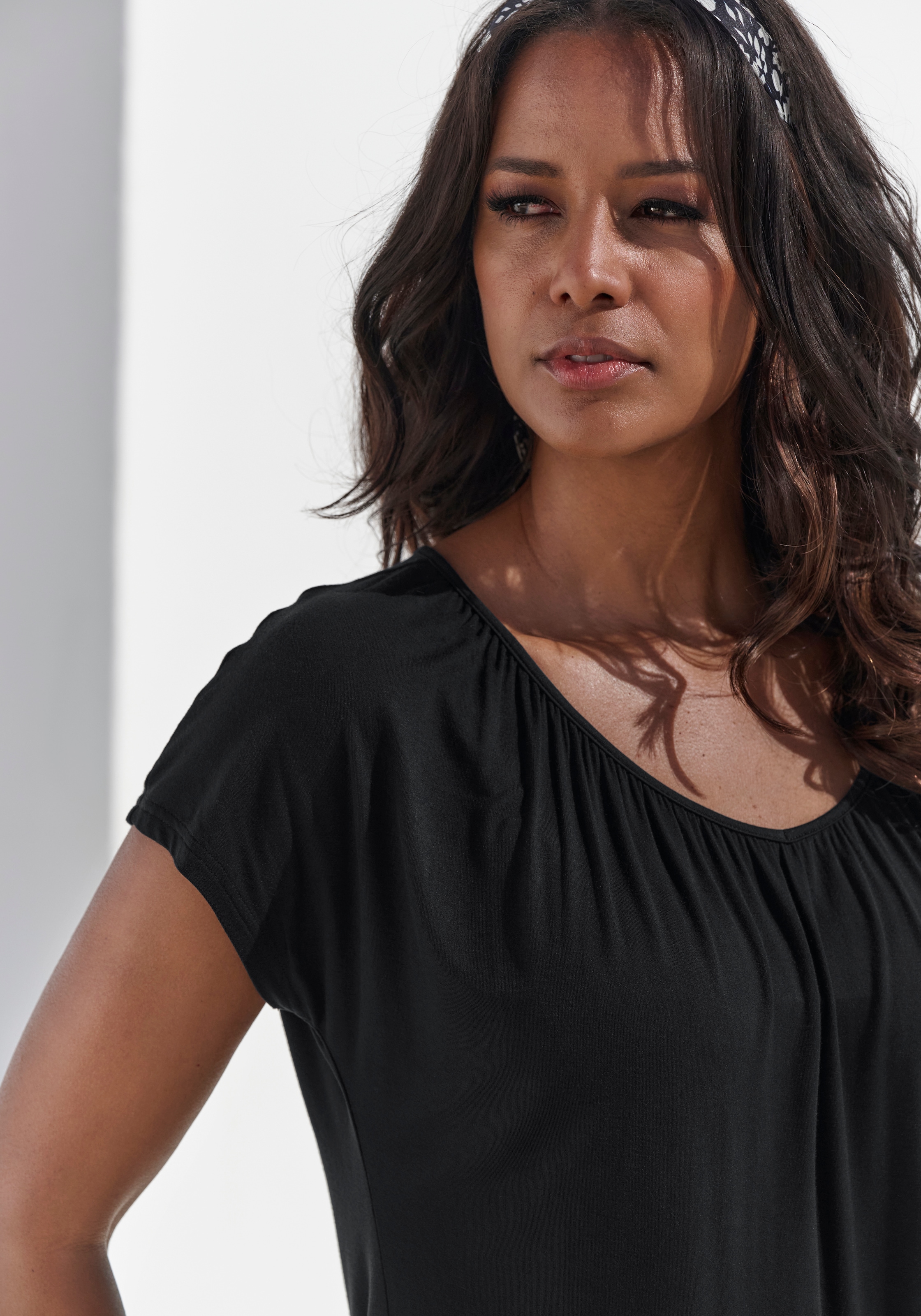 LASCANA Kurzarmshirt 1 Stk. mit Gummizug am Bund