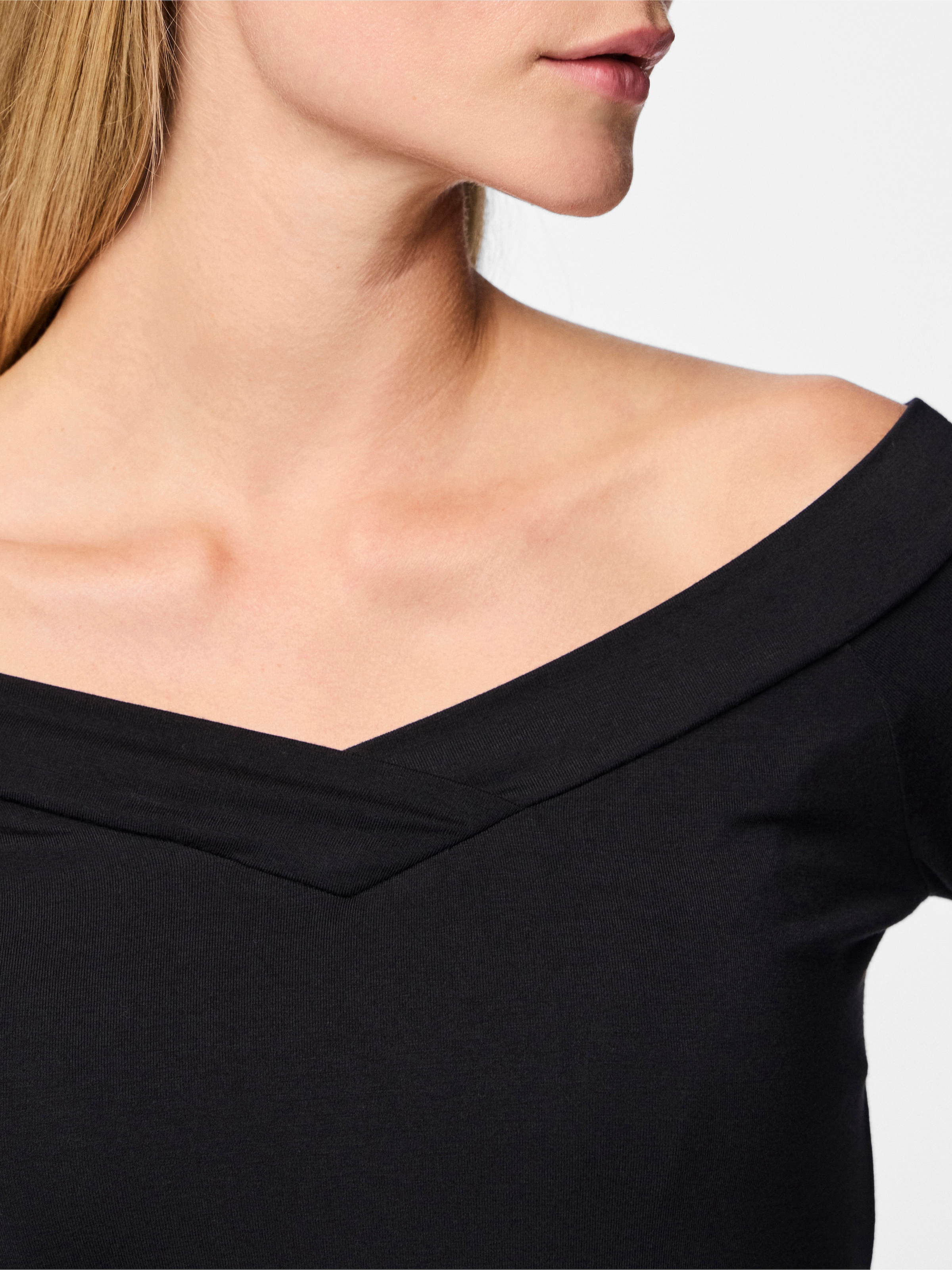 pieces T-shirt à manches longues »PCMALIVA LS OFF SHOULDER V-NECK TOP NOOS«
