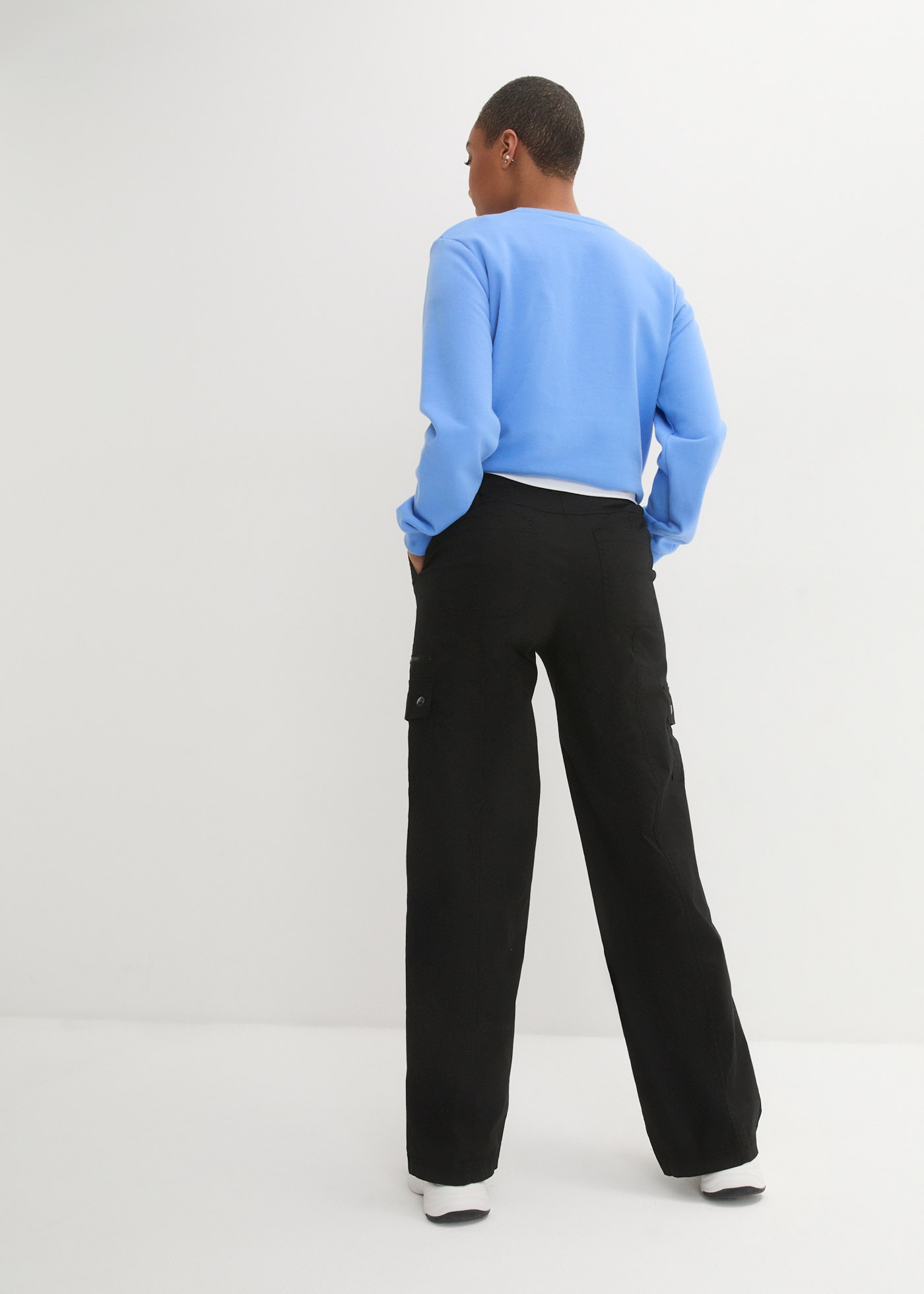 bonprix Pantalon cargo  aus Baumwolle mit Elasthan, weite Passform, reguläre Passform