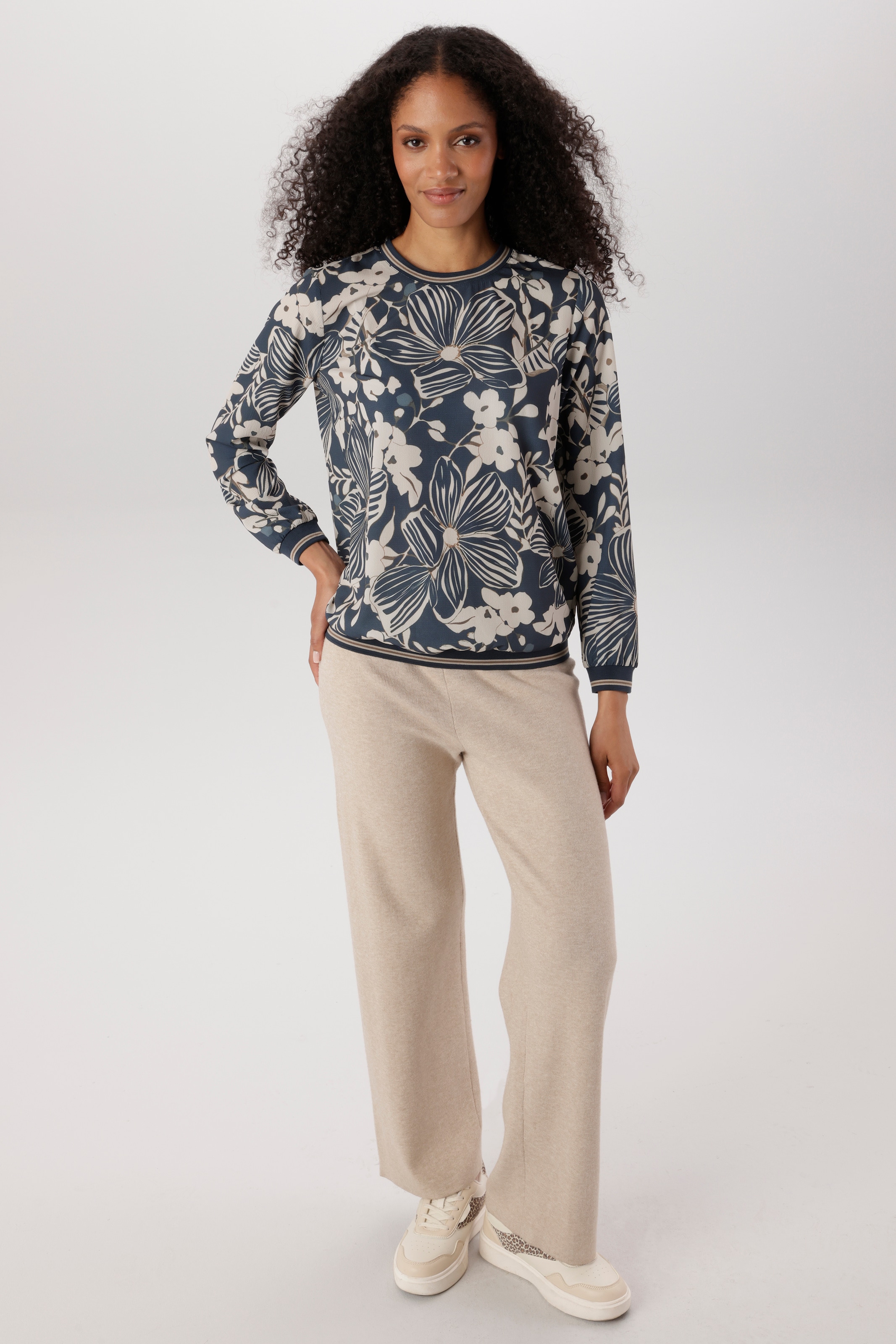 Aniston SELECTED Shirtbluse mit sportiven Bündchen und floralem Druck - NEUE KOLLEKTION
