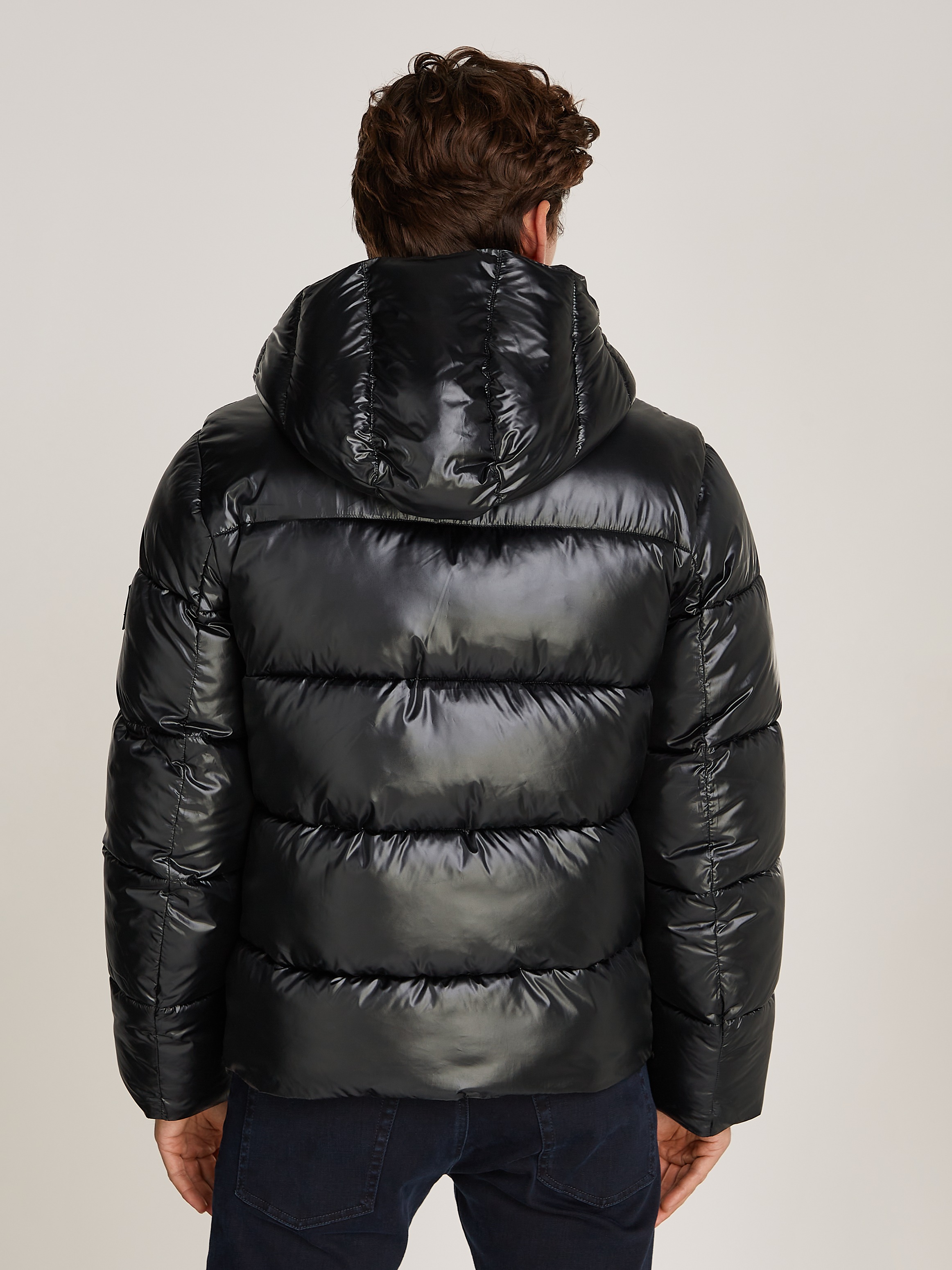 Calvin Klein Outdoorjacke »HOODED QUILT PUFFER MW GLOSS«, mit Kapuze, mit Logopatch