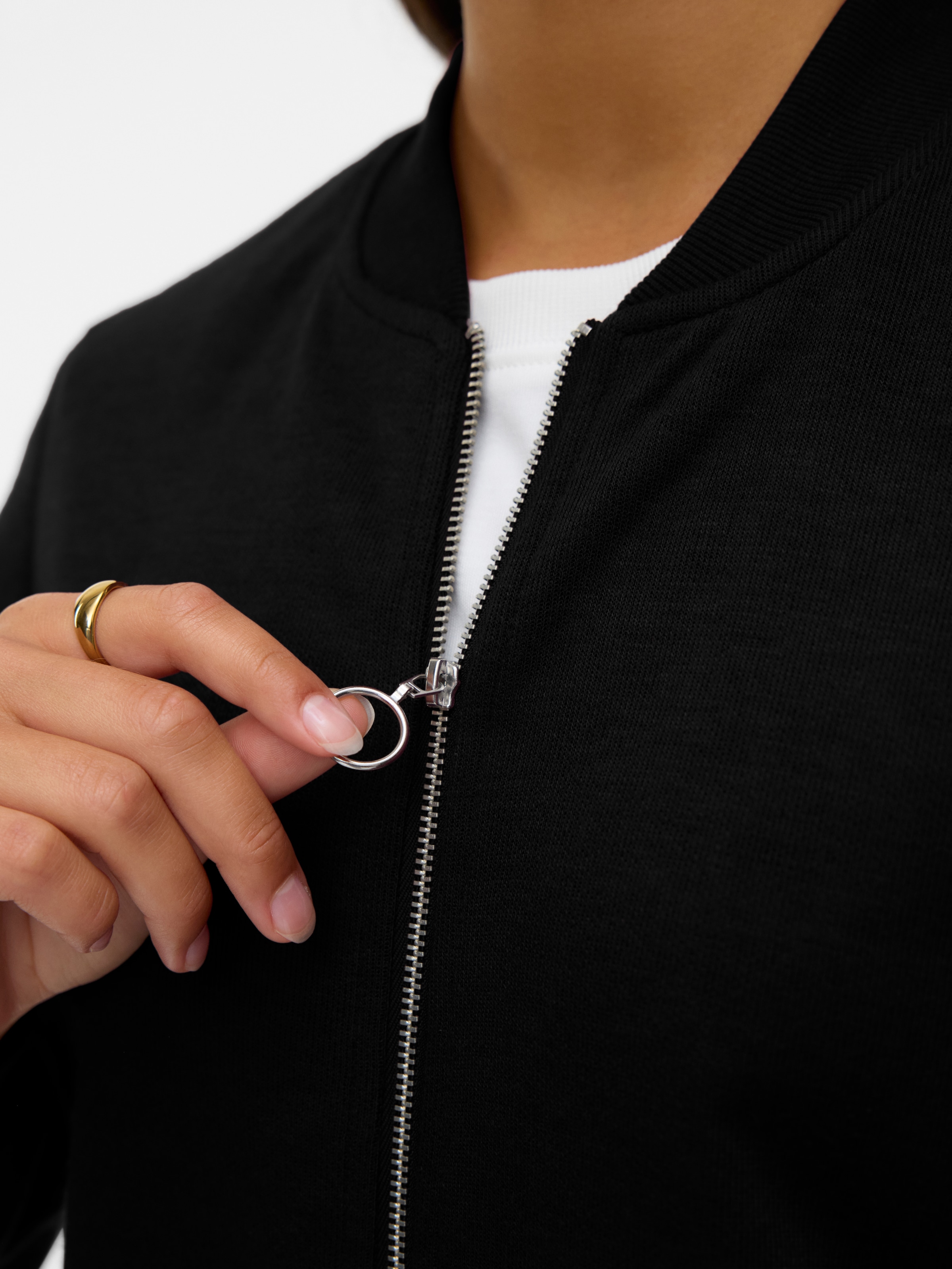Vero Moda Bomberjacke »VMKIMIKO LS SHORT JERSEY BOMBER NOOS«