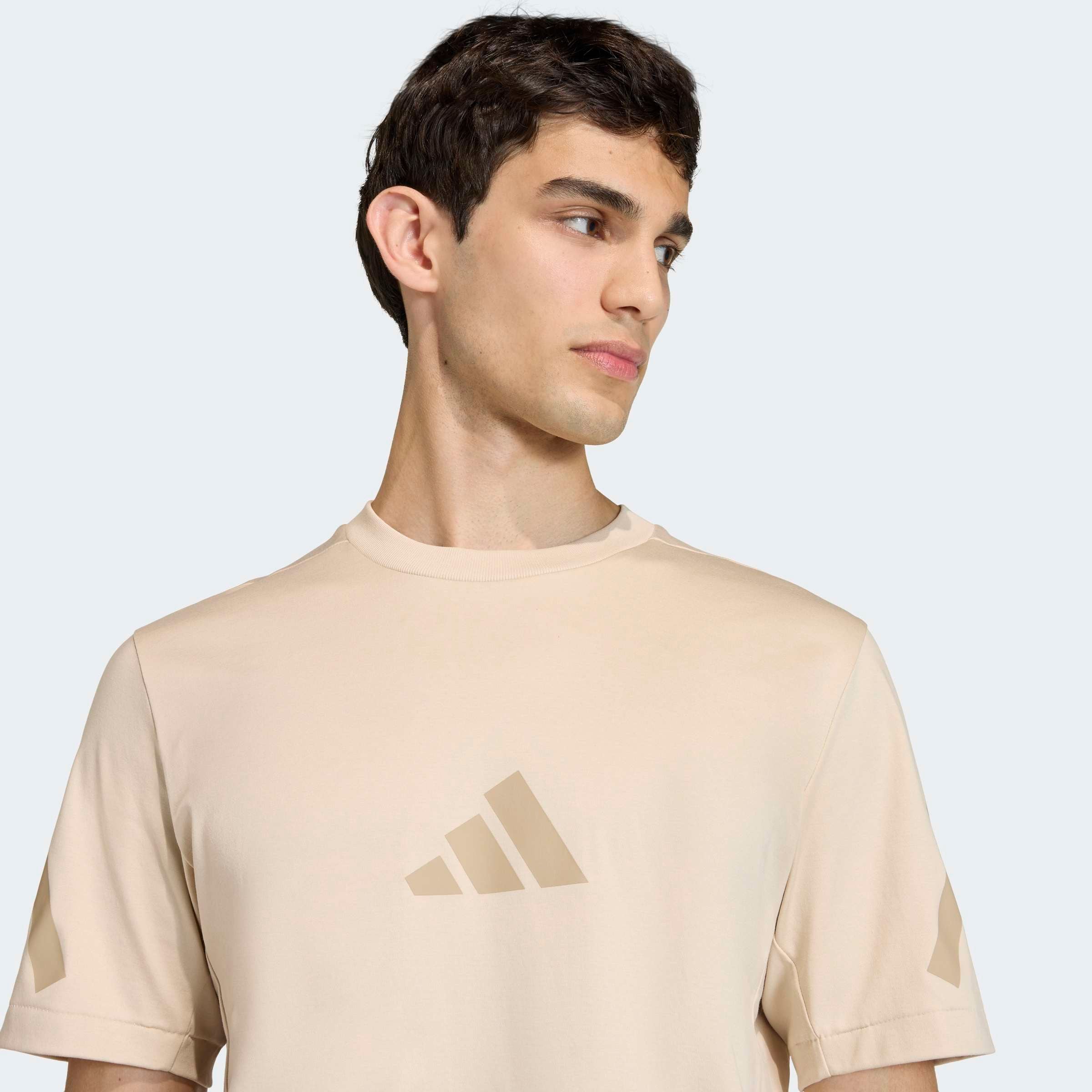 adidas Sportswear T-shirt »M Z.N.E. TEE« sportlicher Stil, Kurzarm, aus Baumwolle, ohne Verschluss