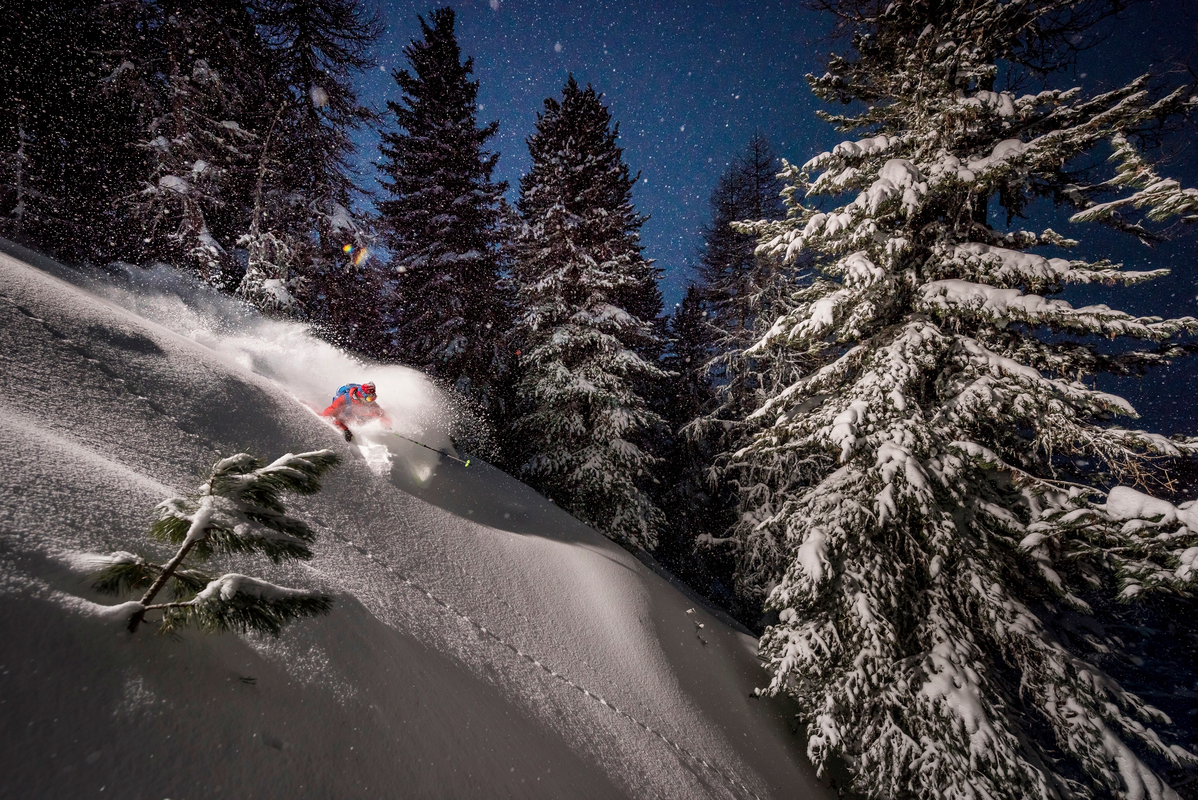 Fototapete »Photo-Art TRISTAN SHU, NACHTSCHNEE SKI MIT ADRIEN COIRIER«