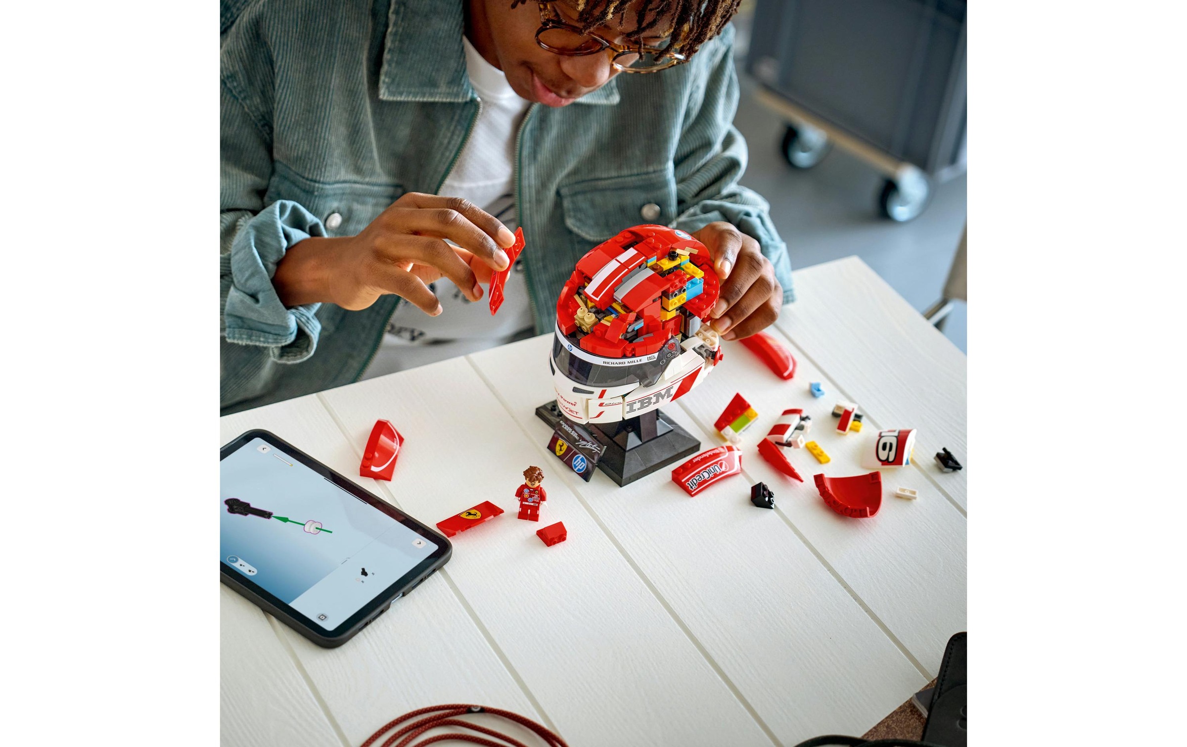 LEGO® Konstruktionsspielsteine »Scuderia Ferrari HP Charles Leclerc Helm (43014)« LEGO Editions Formula 1