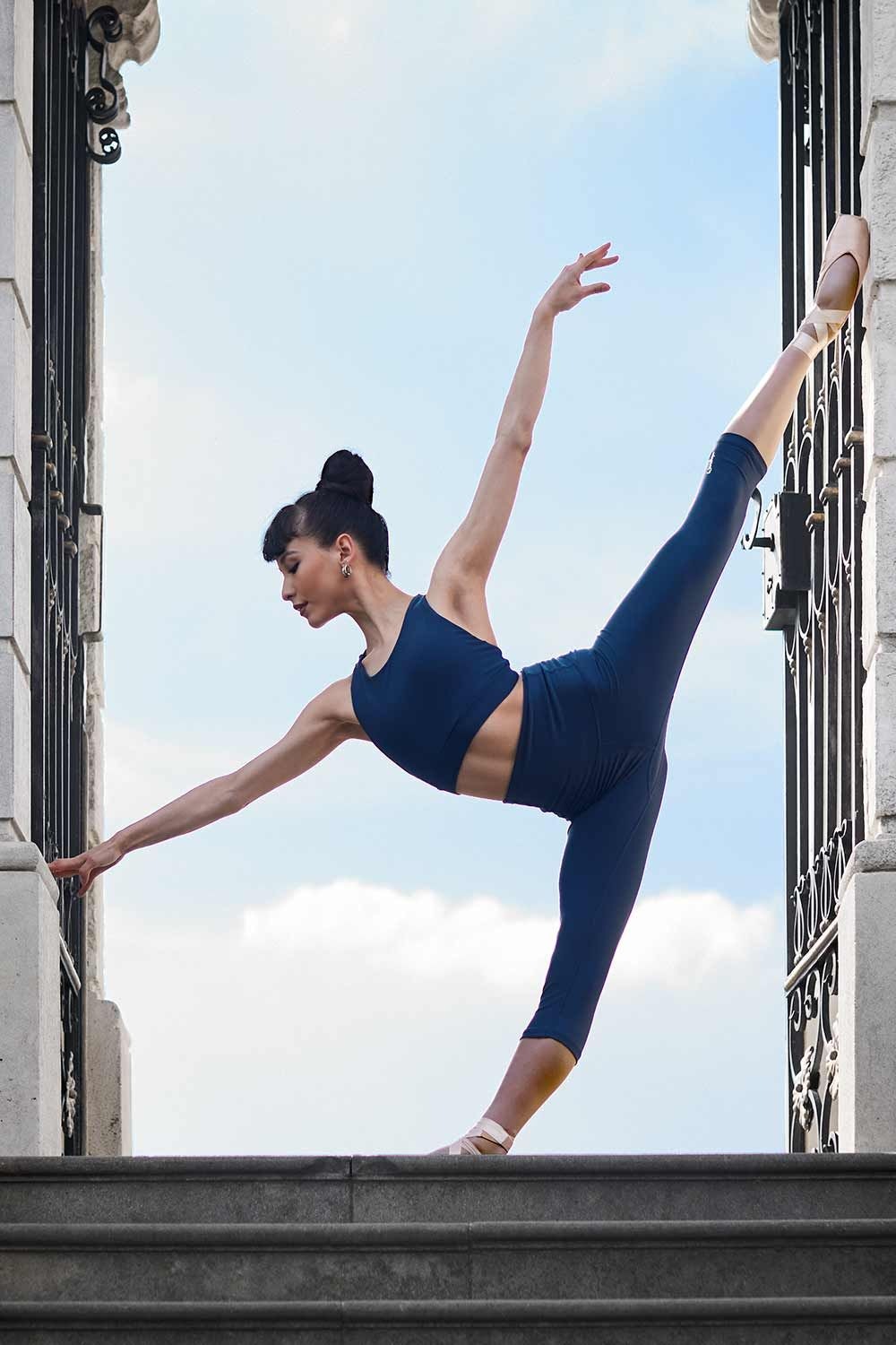 Winshape Leggings »3/4 Functional Comfort HWL217C«  mit V-Shape Applikation und Core-Bund